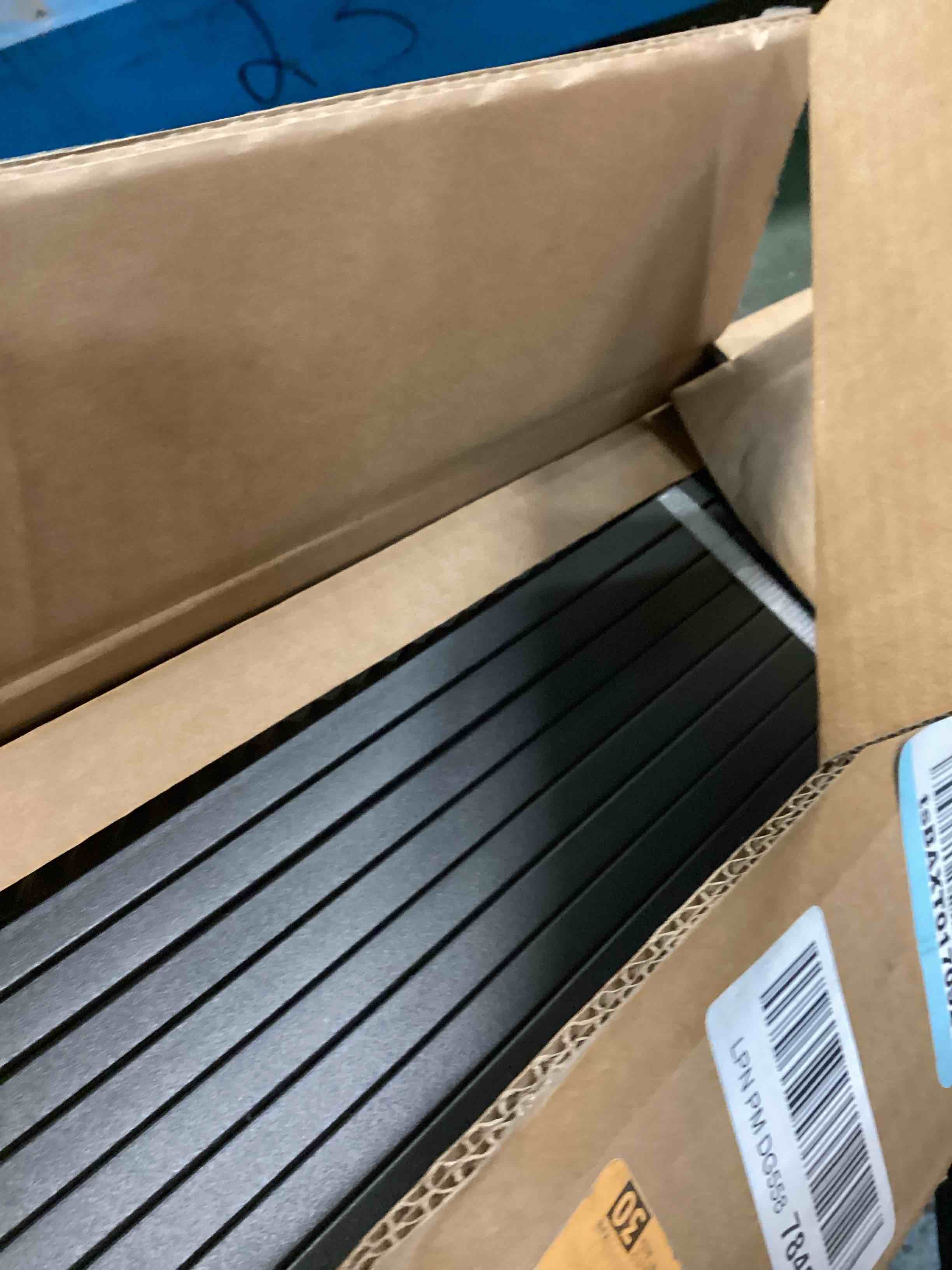https://s3.amazonaws.com/lotting-images-prod/bidfta/PPE1838106_1735567672047.jpeg