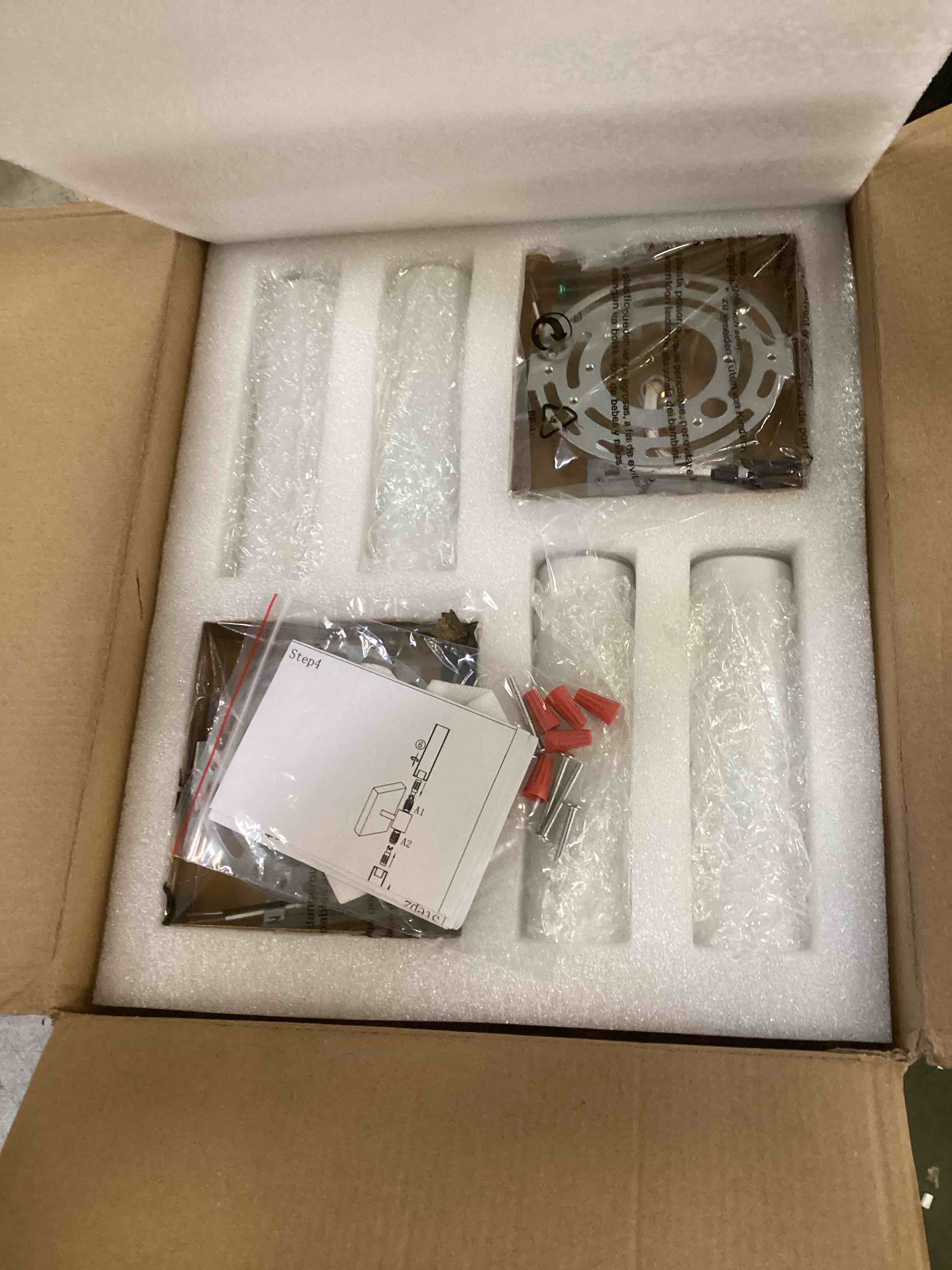 https://s3.amazonaws.com/lotting-images-prod/bidfta/PPE1838629_1735925765760.jpeg