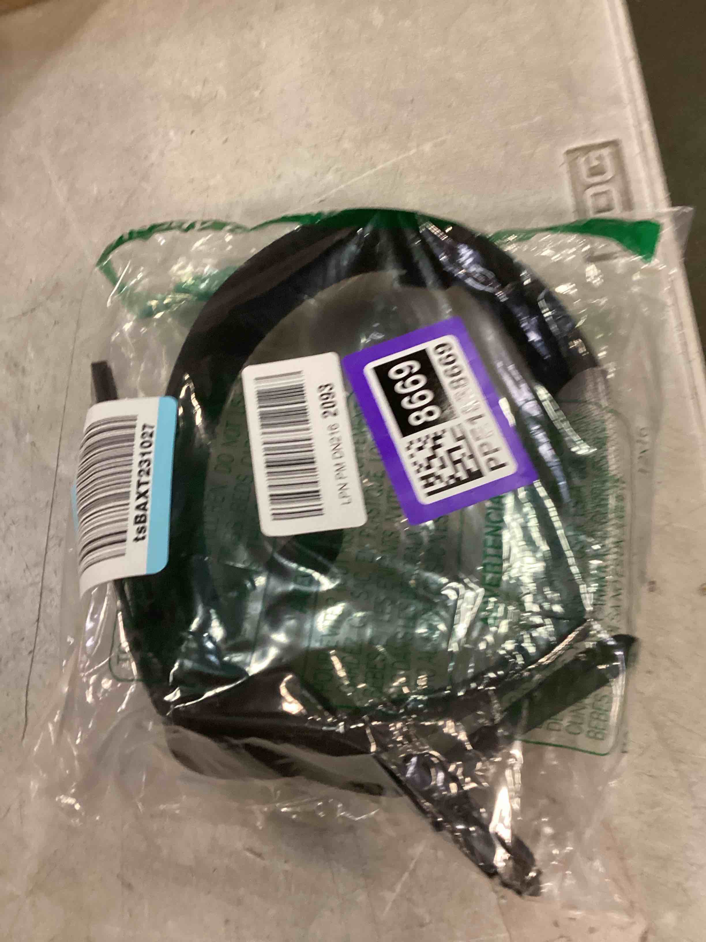 https://s3.amazonaws.com/lotting-images-prod/bidfta/PPE1838669_1735933604940.jpeg
