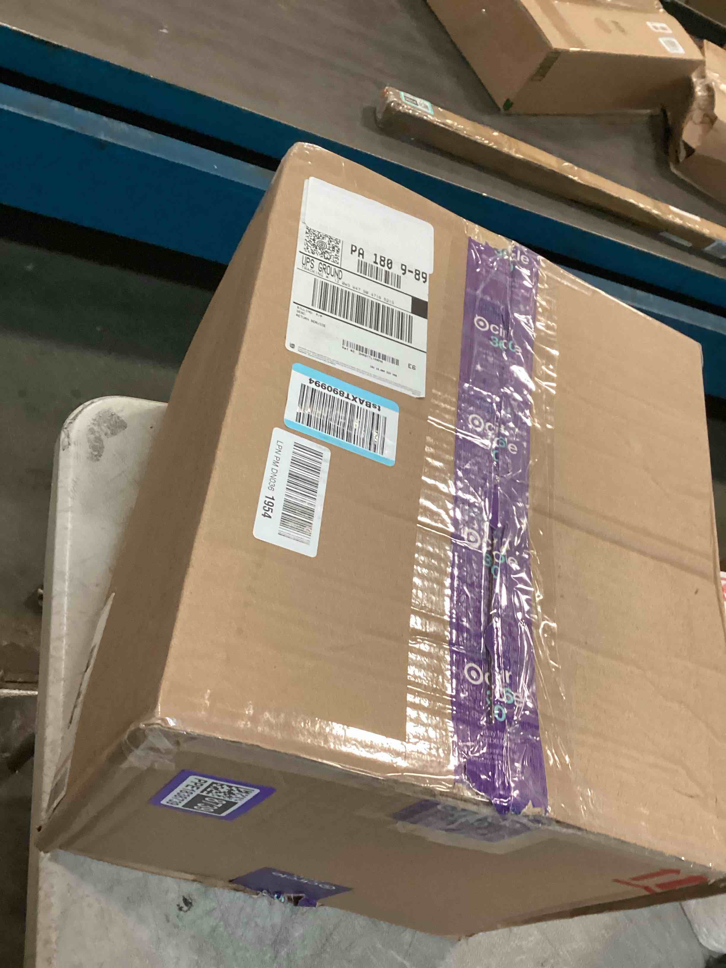 https://s3.amazonaws.com/lotting-images-prod/bidfta/PPE1838739_1736430393499.jpeg