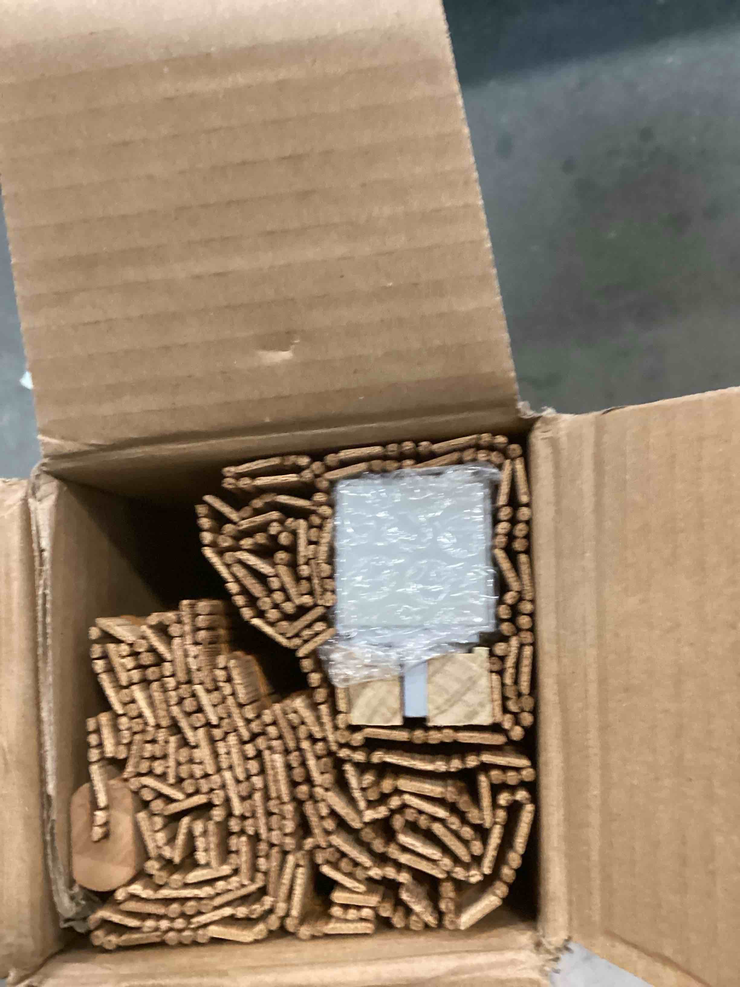 https://s3.amazonaws.com/lotting-images-prod/bidfta/PPE1838907_1736452460610.jpeg