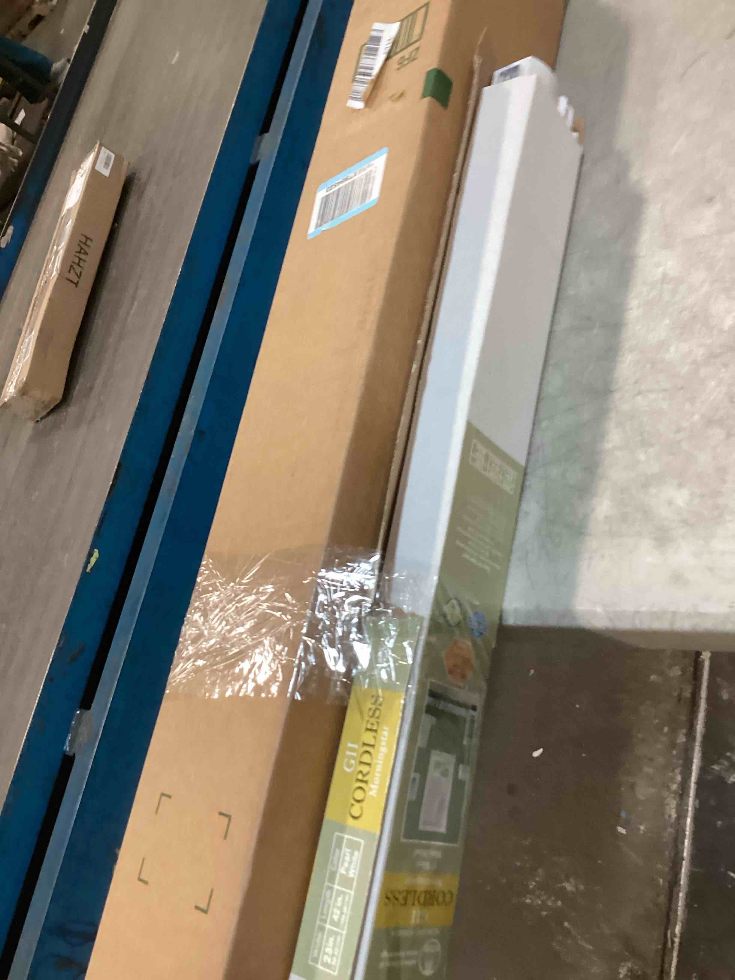 https://s3.amazonaws.com/lotting-images-prod/bidfta/PPE1839117_1736543586478.jpeg