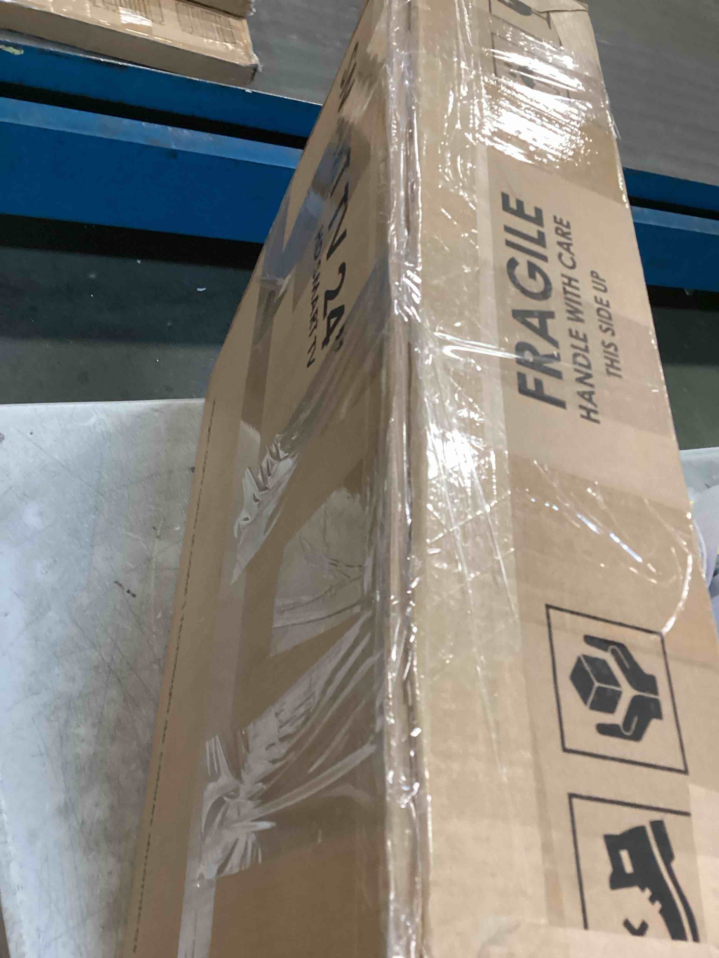 https://s3.amazonaws.com/lotting-images-prod/bidfta/PPE1839235_1736603302848.jpeg