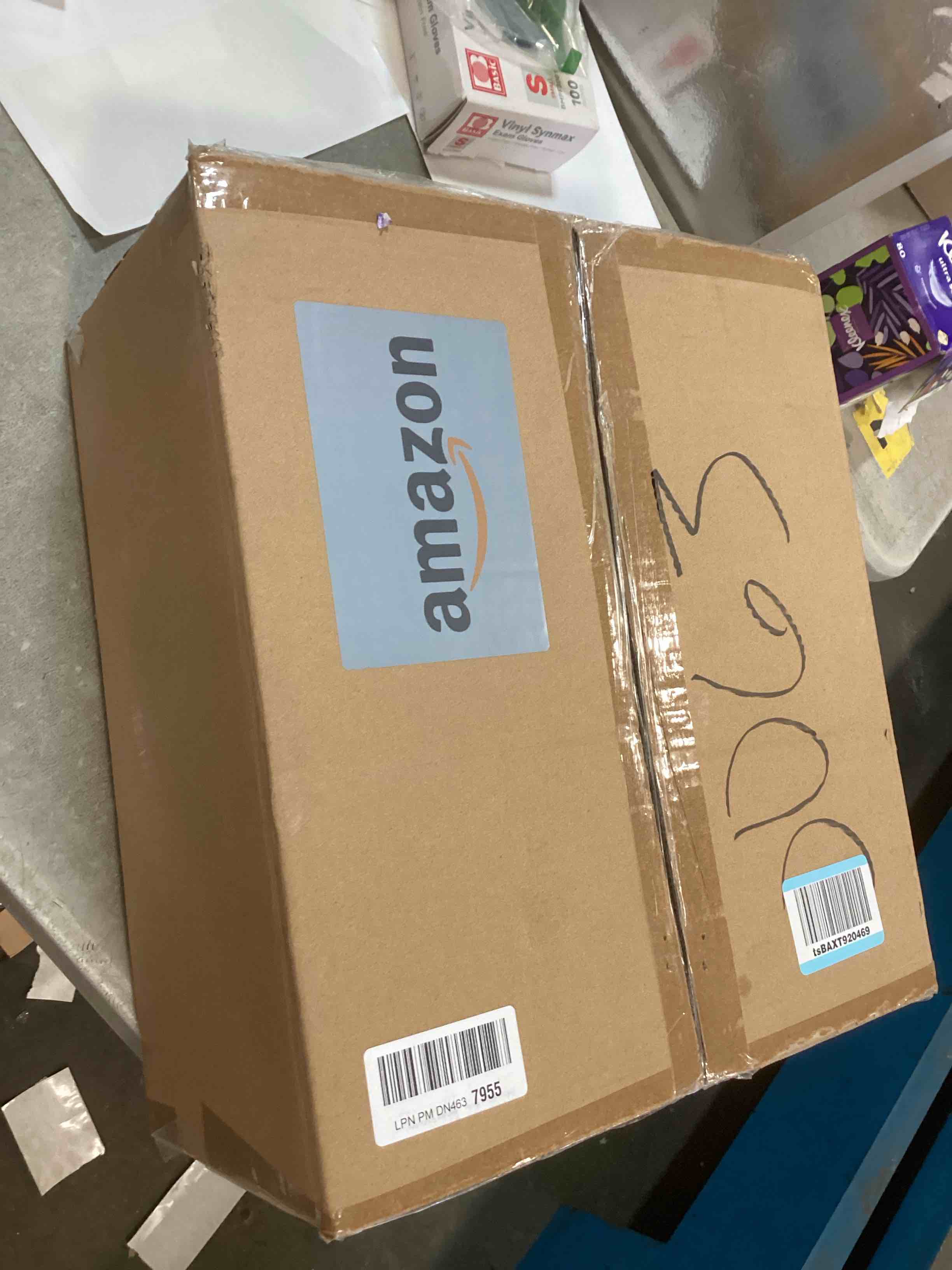 https://s3.amazonaws.com/lotting-images-prod/bidfta/PPE1839437_1736793003234.jpeg
