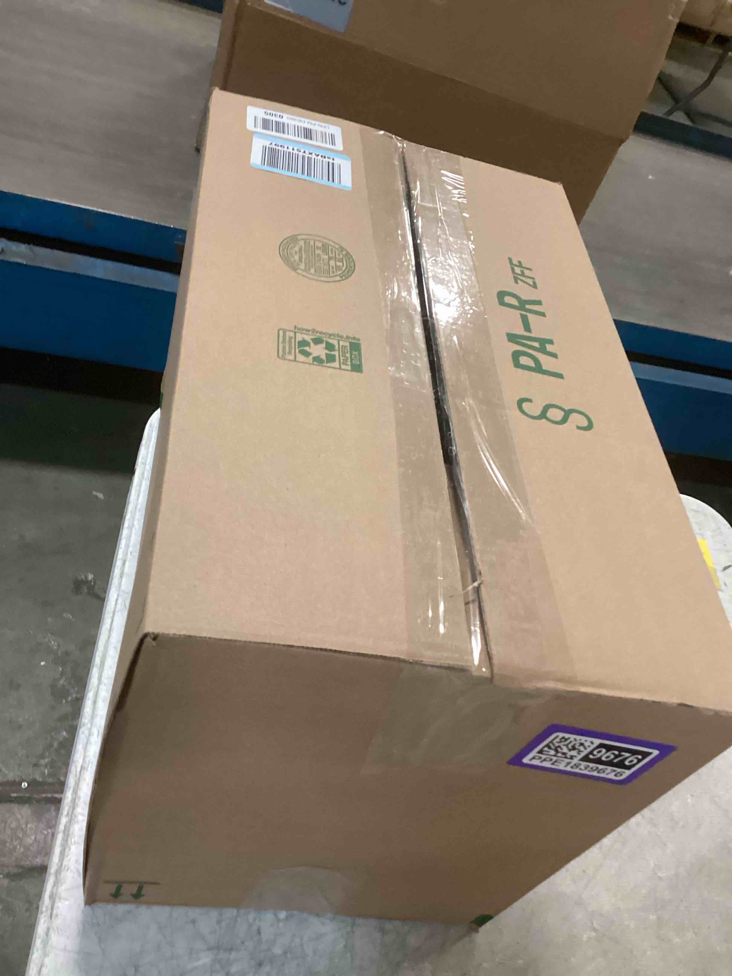 https://s3.amazonaws.com/lotting-images-prod/bidfta/PPE1839676_1736856910550.jpeg
