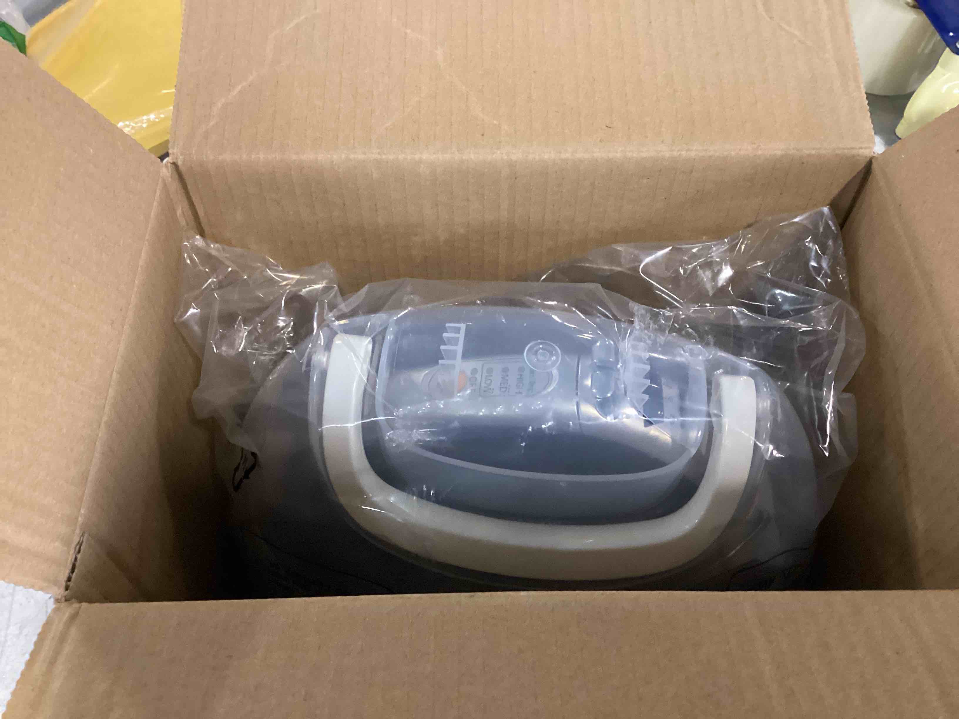 https://s3.amazonaws.com/lotting-images-prod/bidfta/PPE1840403_1732283728046.jpeg