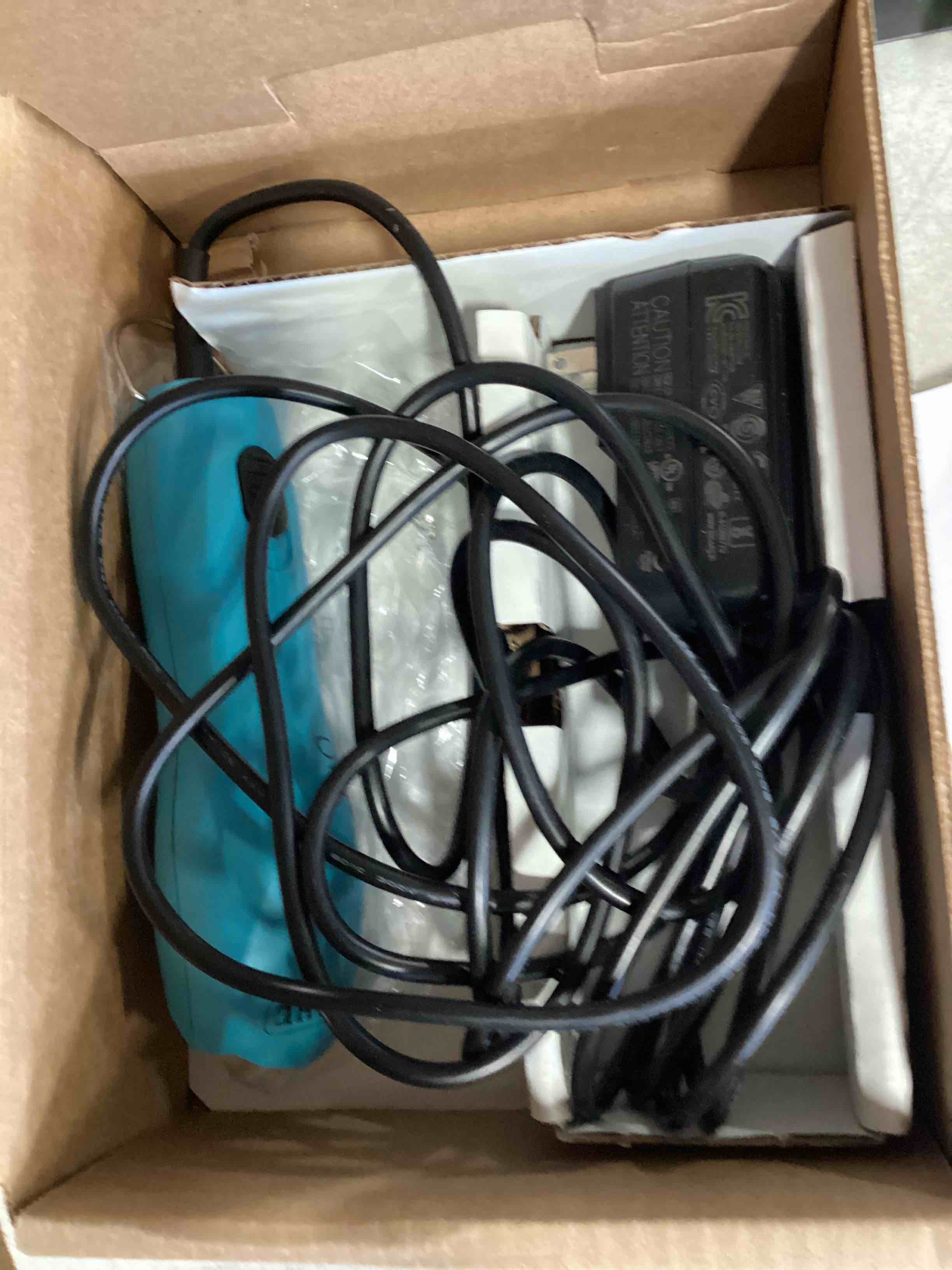 https://s3.amazonaws.com/lotting-images-prod/bidfta/PPE1840491_1732297475181.jpeg