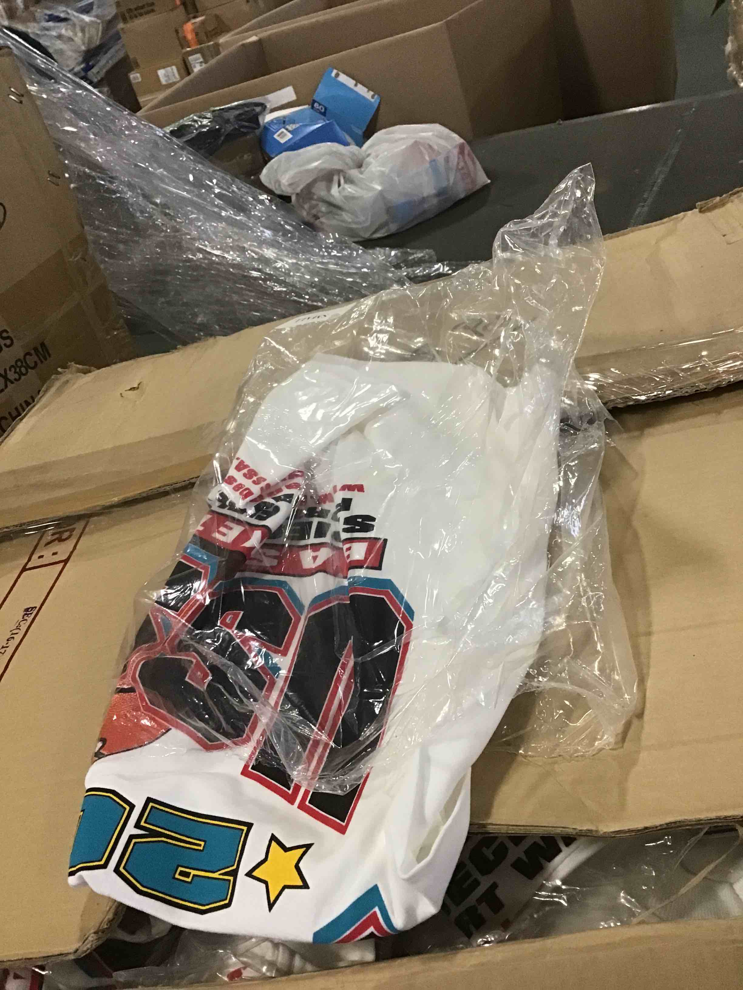 https://s3.amazonaws.com/lotting-images-prod/bidfta/PPE1843422_1732292828140.jpeg