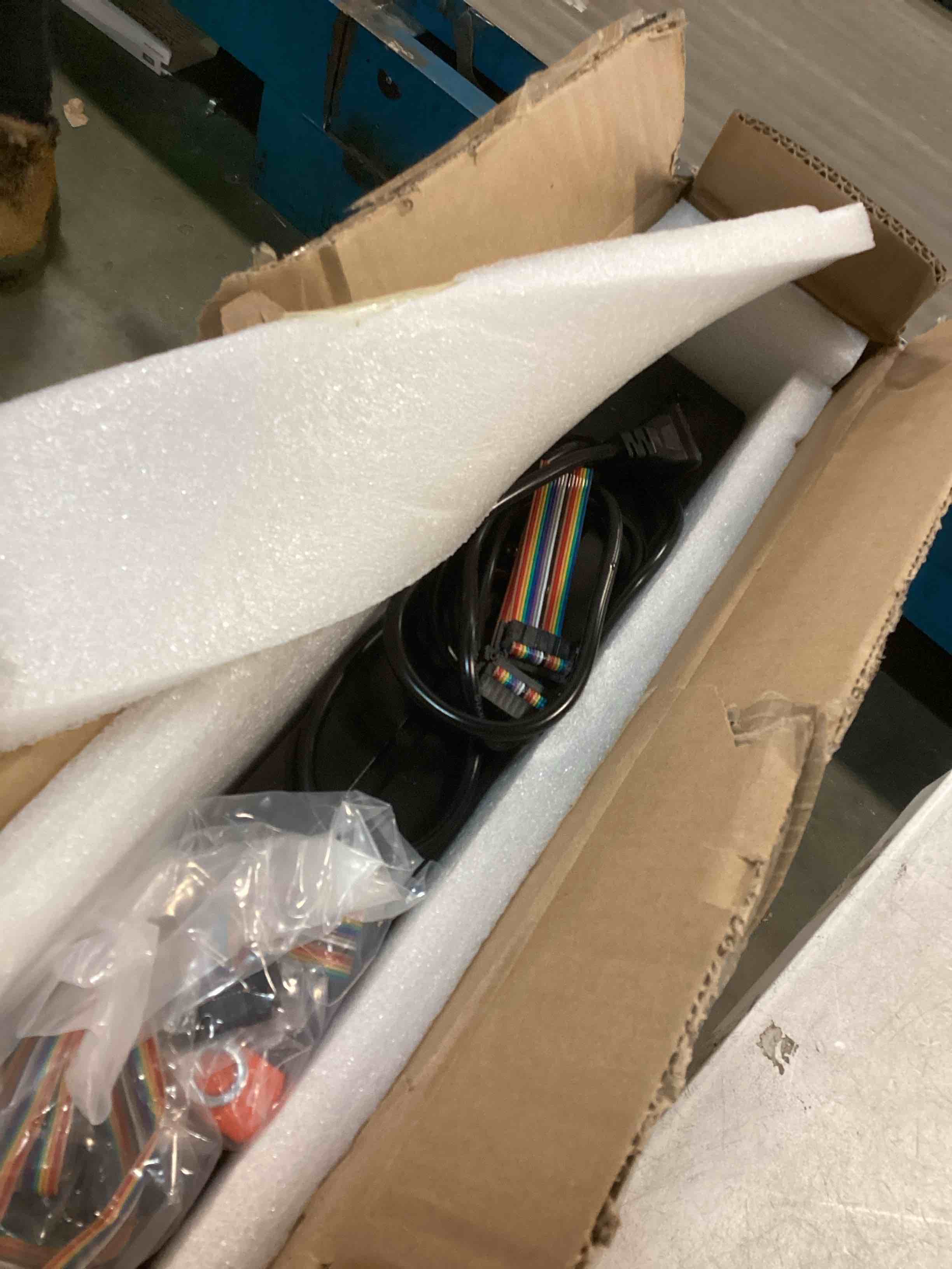 https://s3.amazonaws.com/lotting-images-prod/bidfta/PPE1846470_1732553501537.jpeg