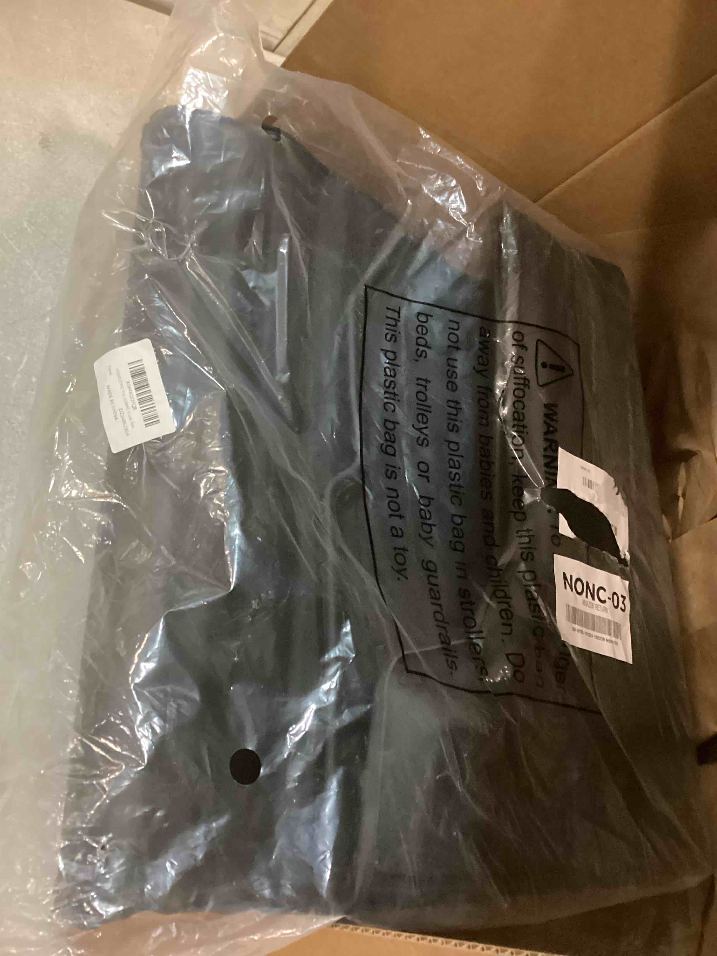https://s3.amazonaws.com/lotting-images-prod/bidfta/PPE1846600_1732628632562.jpeg