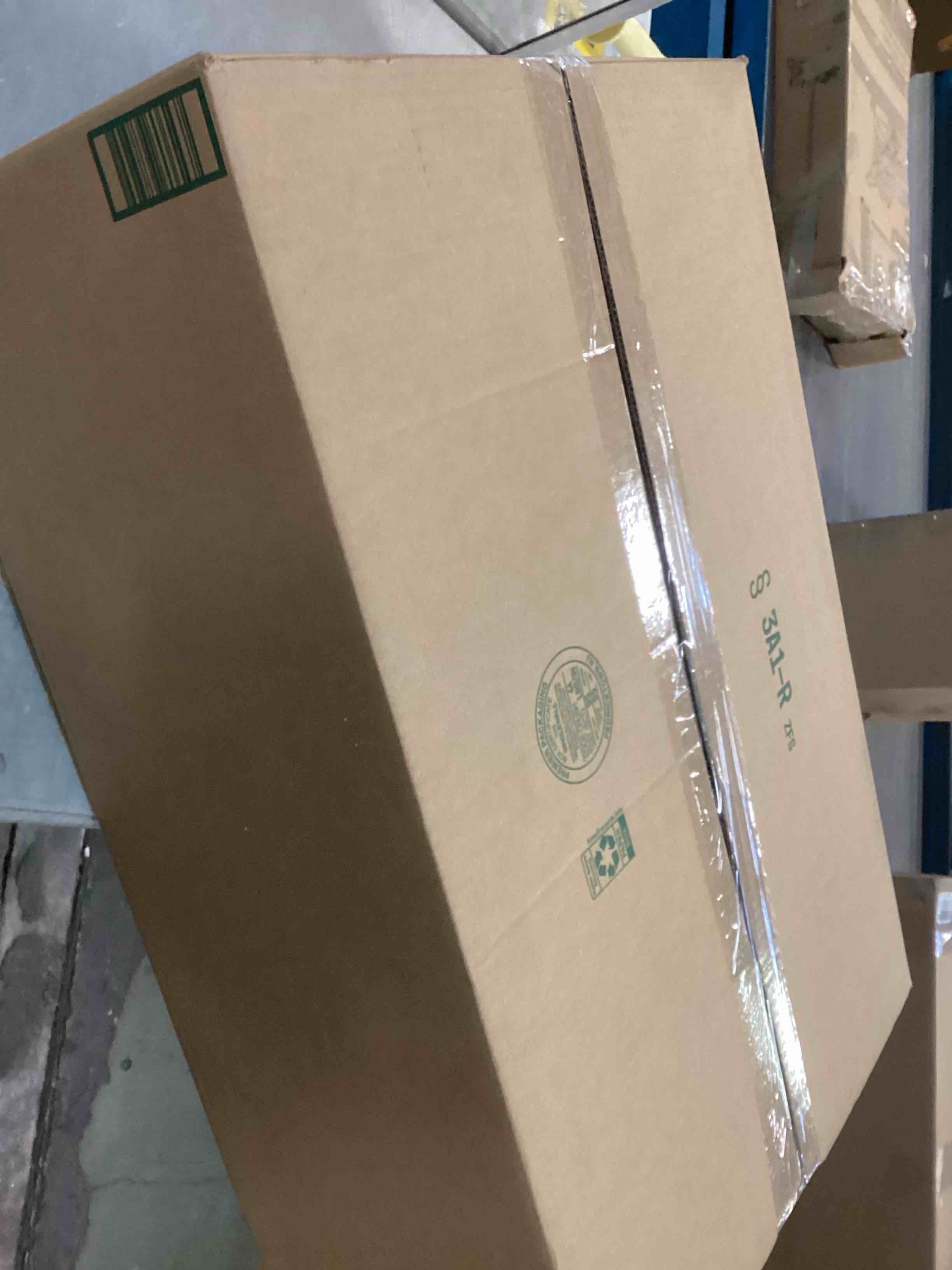 https://s3.amazonaws.com/lotting-images-prod/bidfta/PPE1846600_1732628654078.jpeg
