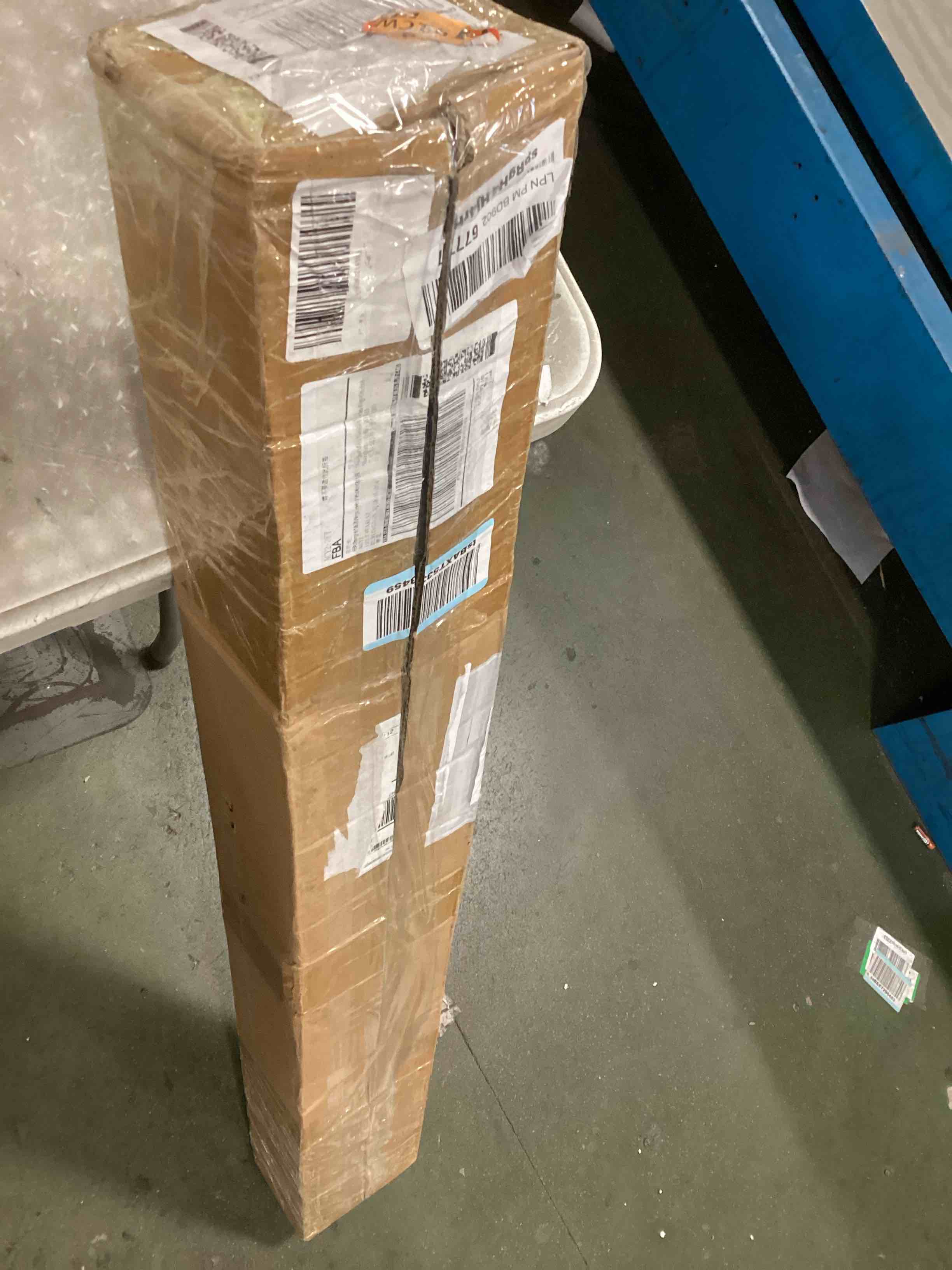 https://s3.amazonaws.com/lotting-images-prod/bidfta/PPE1846875_1732717173675.jpeg