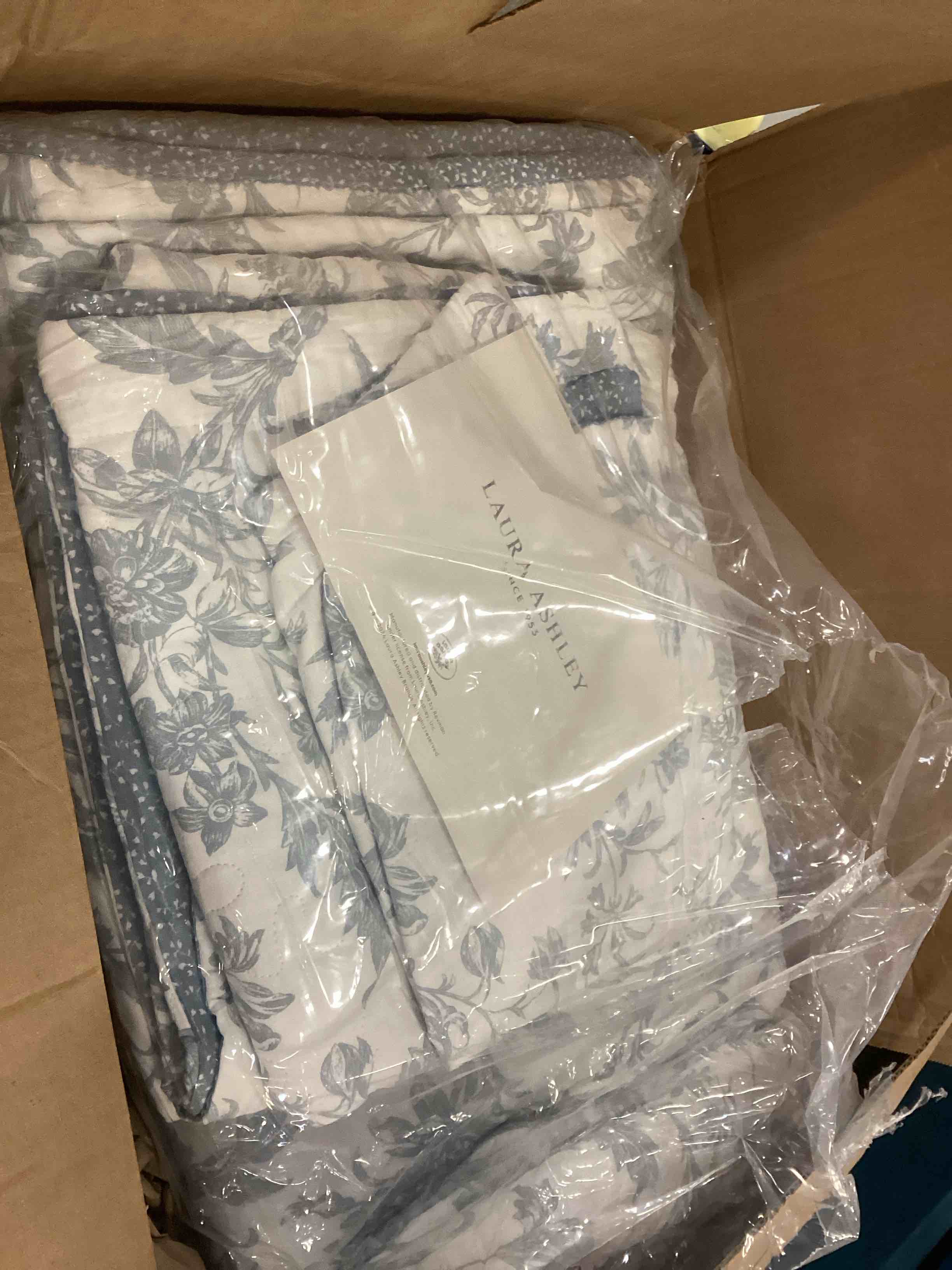 https://s3.amazonaws.com/lotting-images-prod/bidfta/PPE1846901_1732721691427.jpeg