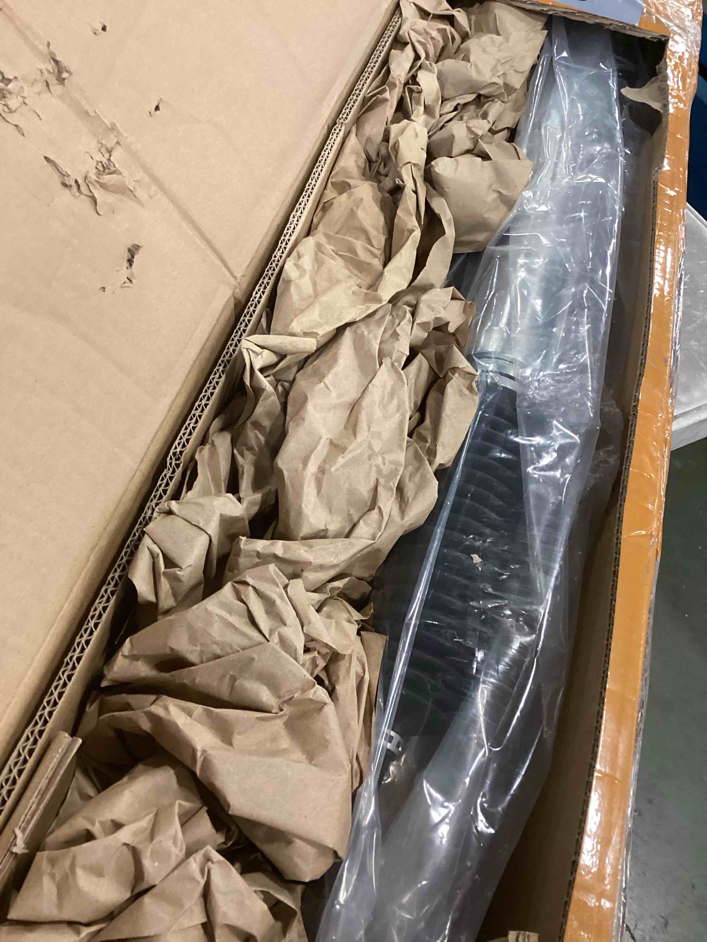 https://s3.amazonaws.com/lotting-images-prod/bidfta/PPE1846965_1732731442606.jpeg