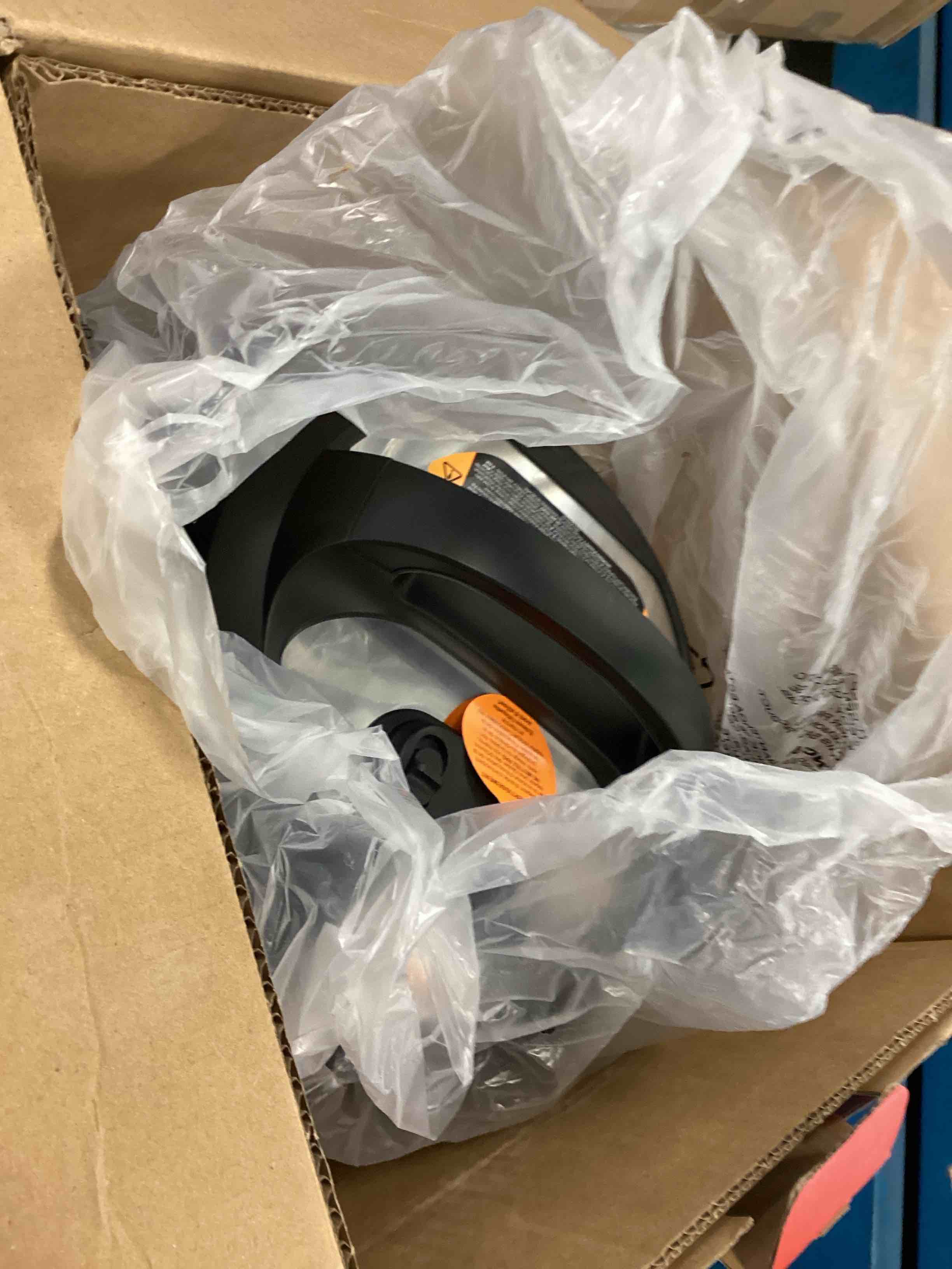 https://s3.amazonaws.com/lotting-images-prod/bidfta/PPE1847054_1733144654082.jpeg