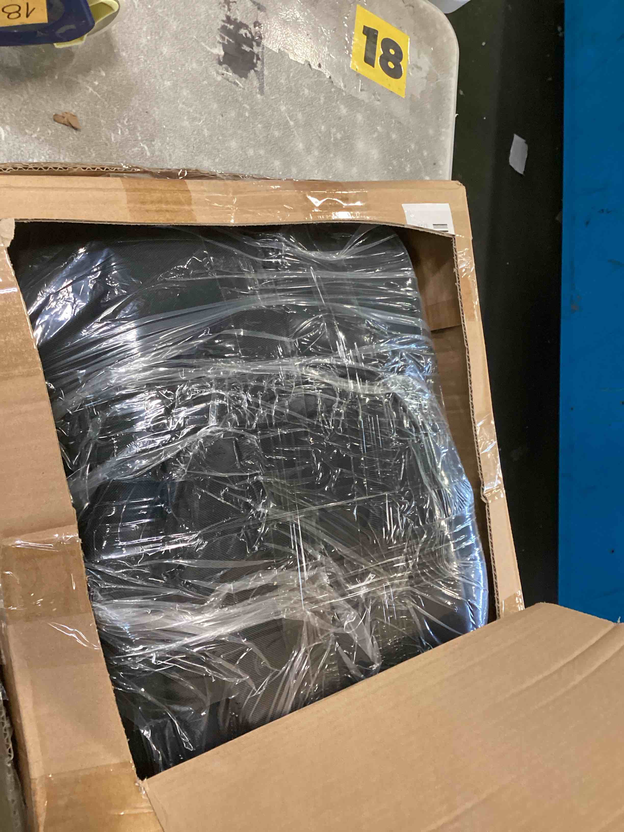 https://s3.amazonaws.com/lotting-images-prod/bidfta/PPE1847193_1733159837567.jpeg