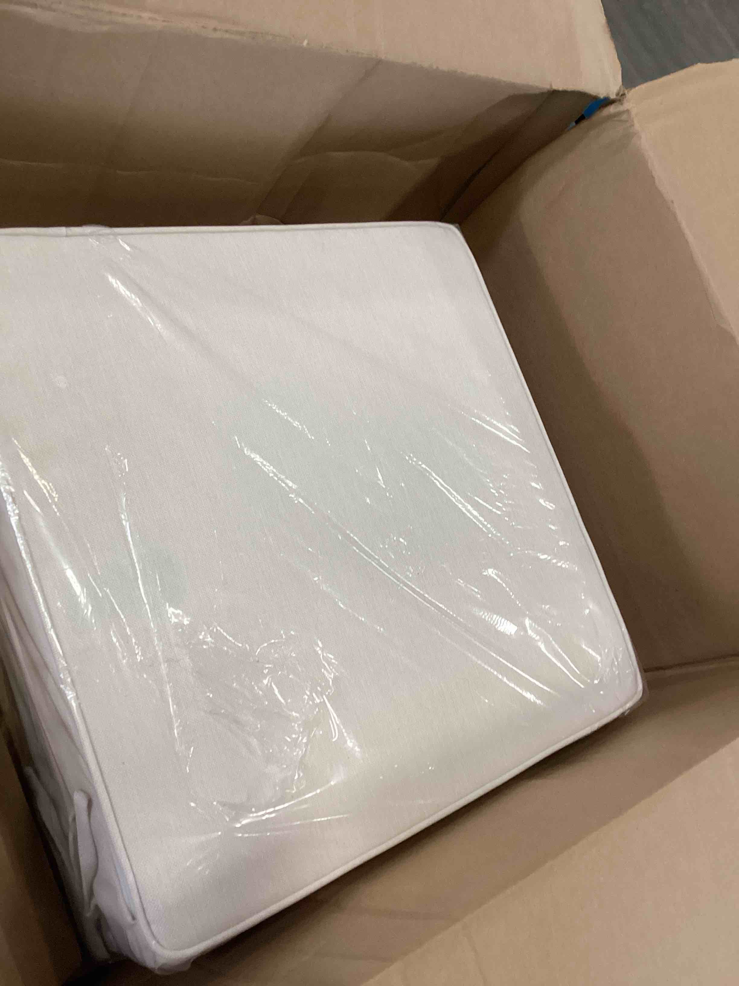 https://s3.amazonaws.com/lotting-images-prod/bidfta/PPE1847207_1733163748722.jpeg