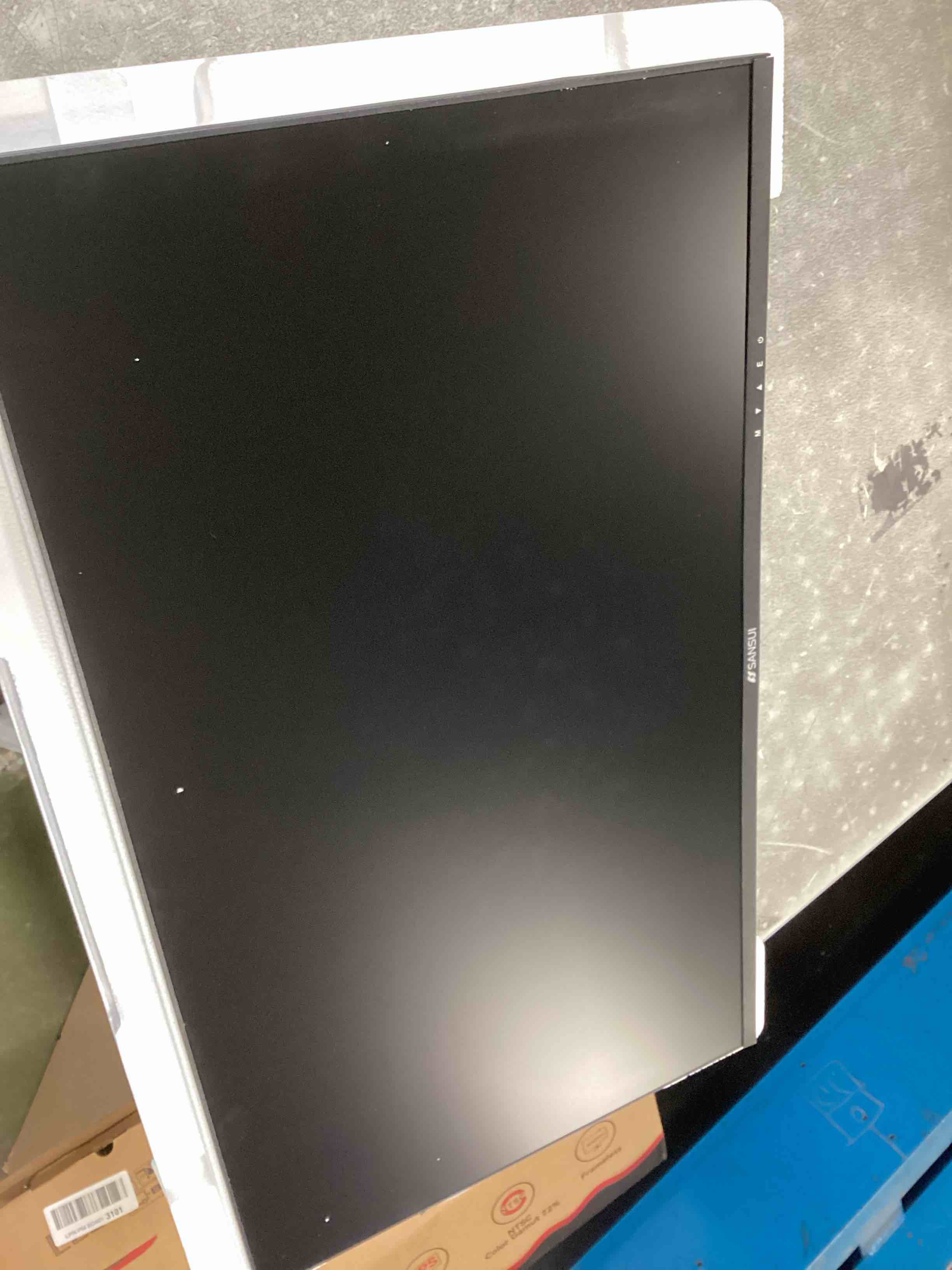 https://s3.amazonaws.com/lotting-images-prod/bidfta/PPE1847210_1733164095768.jpeg