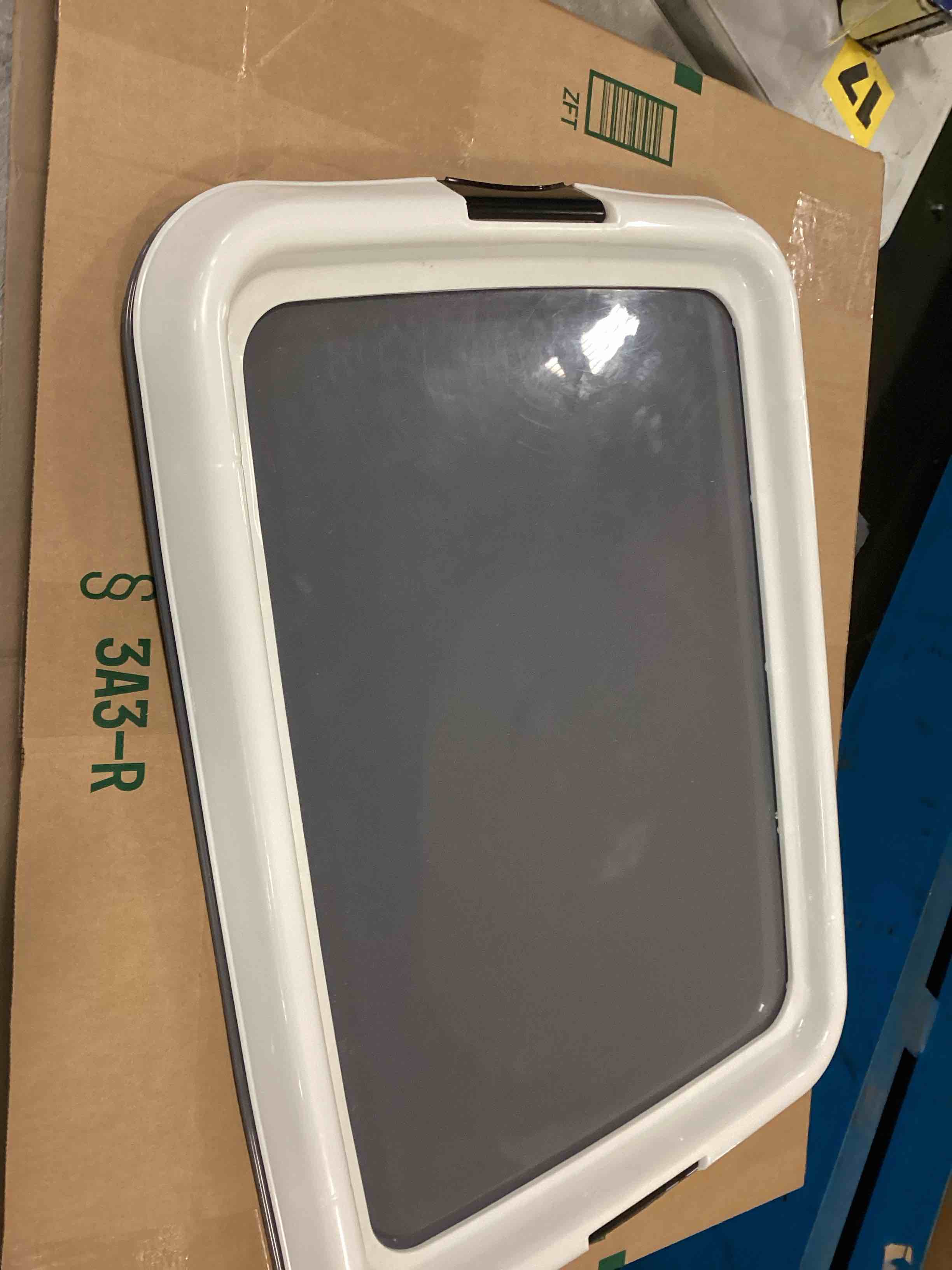 https://s3.amazonaws.com/lotting-images-prod/bidfta/PPE1847268_1733170999086.jpeg