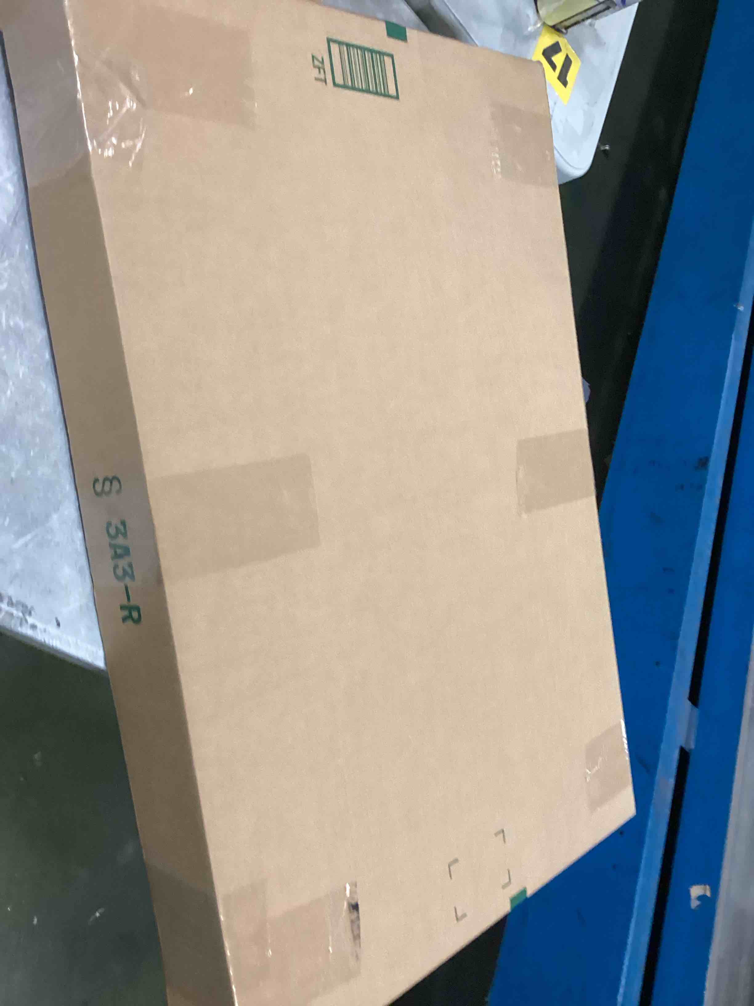https://s3.amazonaws.com/lotting-images-prod/bidfta/PPE1847268_1733171021781.jpeg