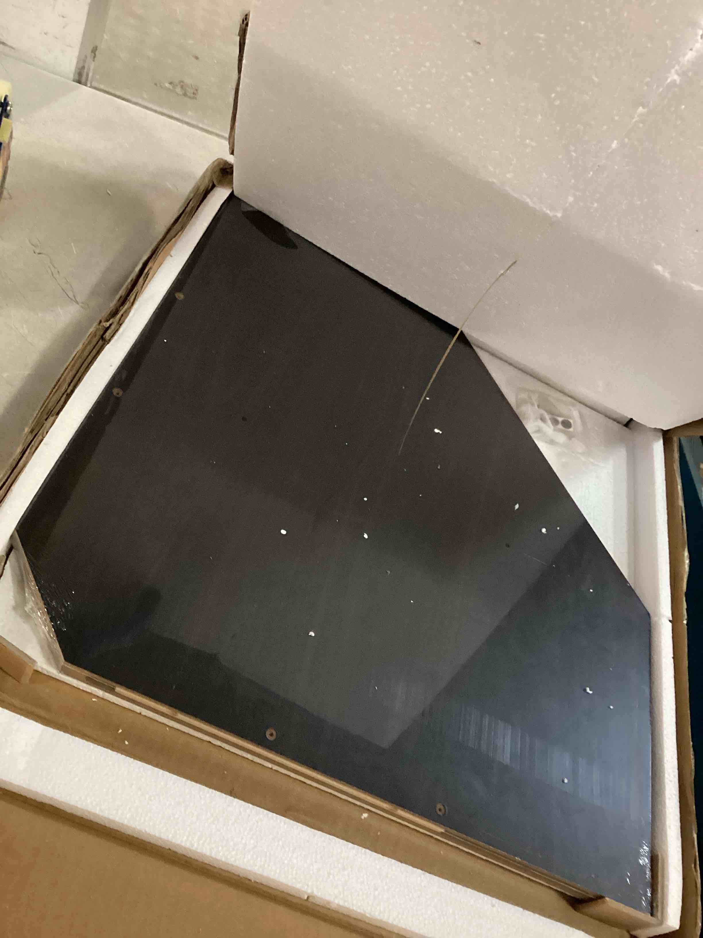 https://s3.amazonaws.com/lotting-images-prod/bidfta/PPE1847565_1733321489007.jpeg
