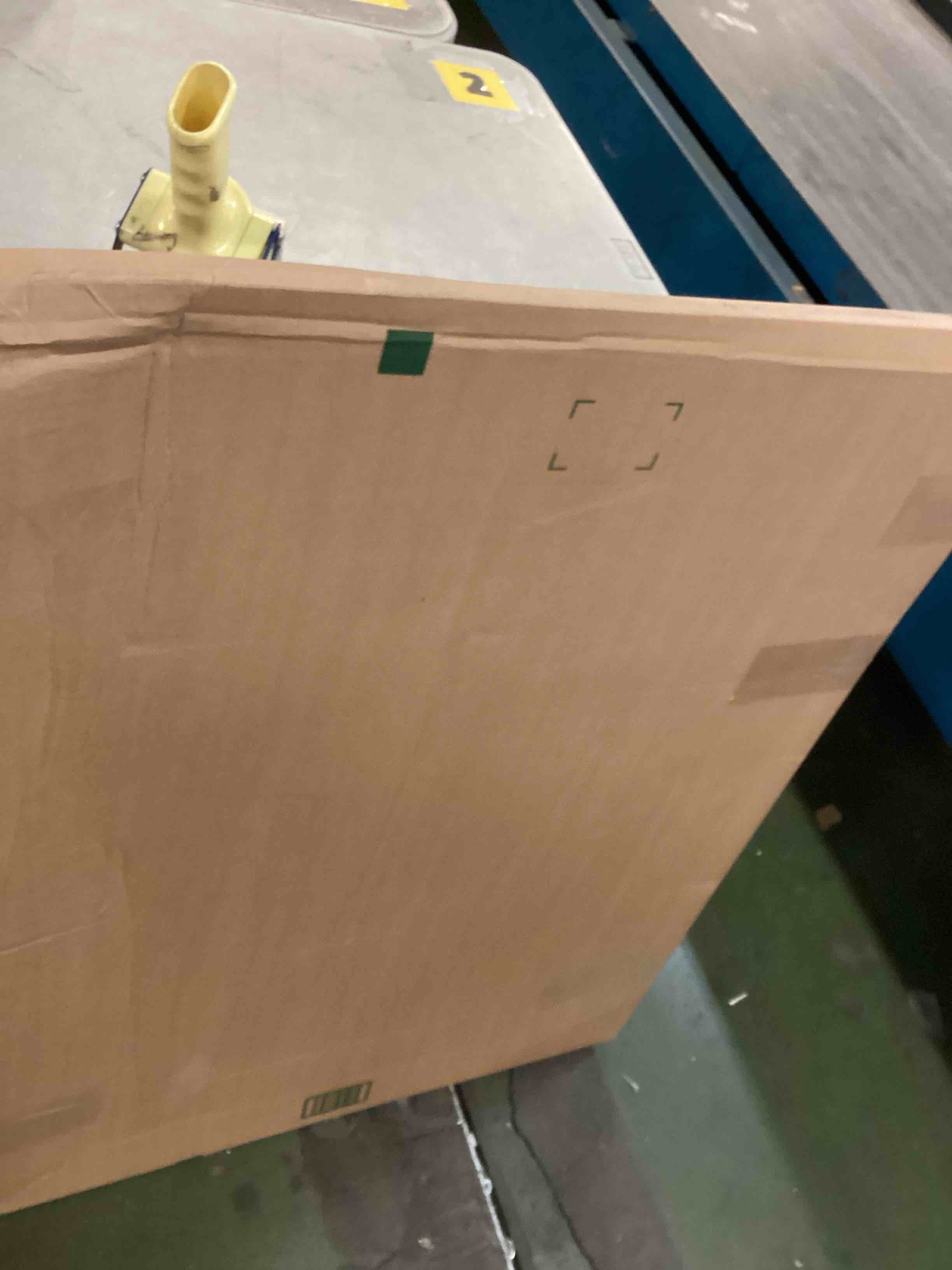 https://s3.amazonaws.com/lotting-images-prod/bidfta/PPE1847597_1733322950420.jpeg