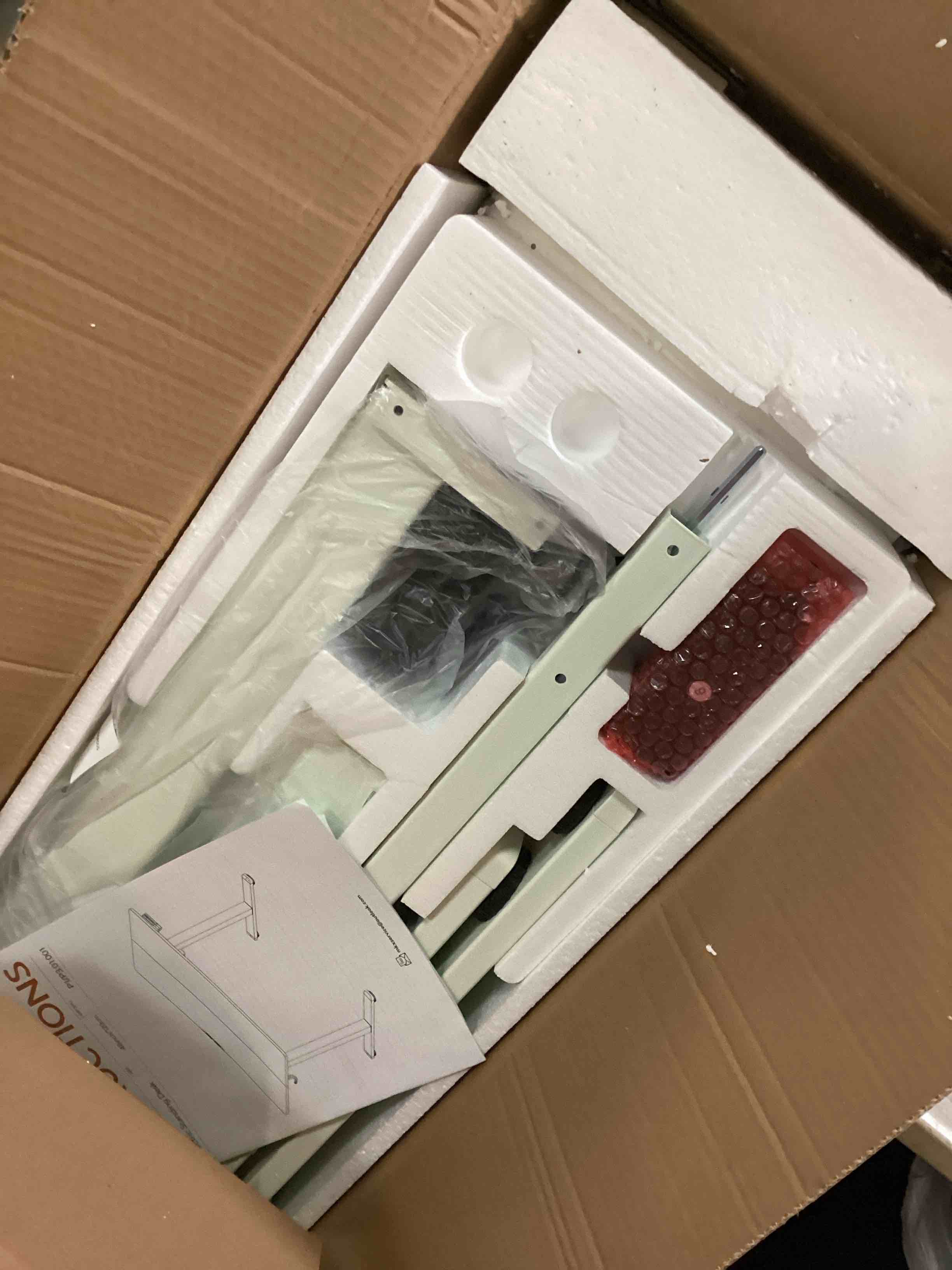 https://s3.amazonaws.com/lotting-images-prod/bidfta/PPE1847889_1733420279017.jpeg