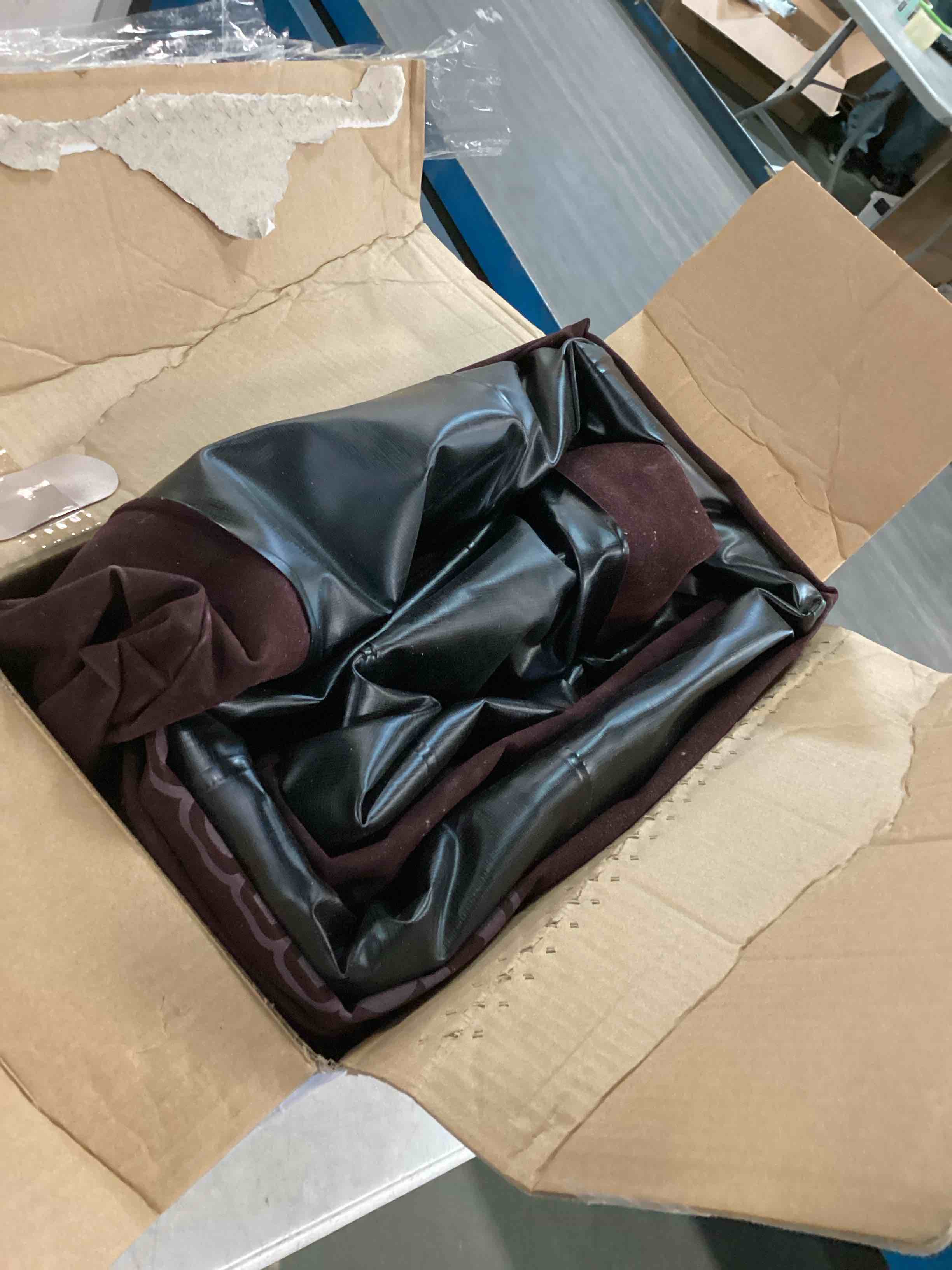 https://s3.amazonaws.com/lotting-images-prod/bidfta/PPE1847965_1733490764658.jpeg