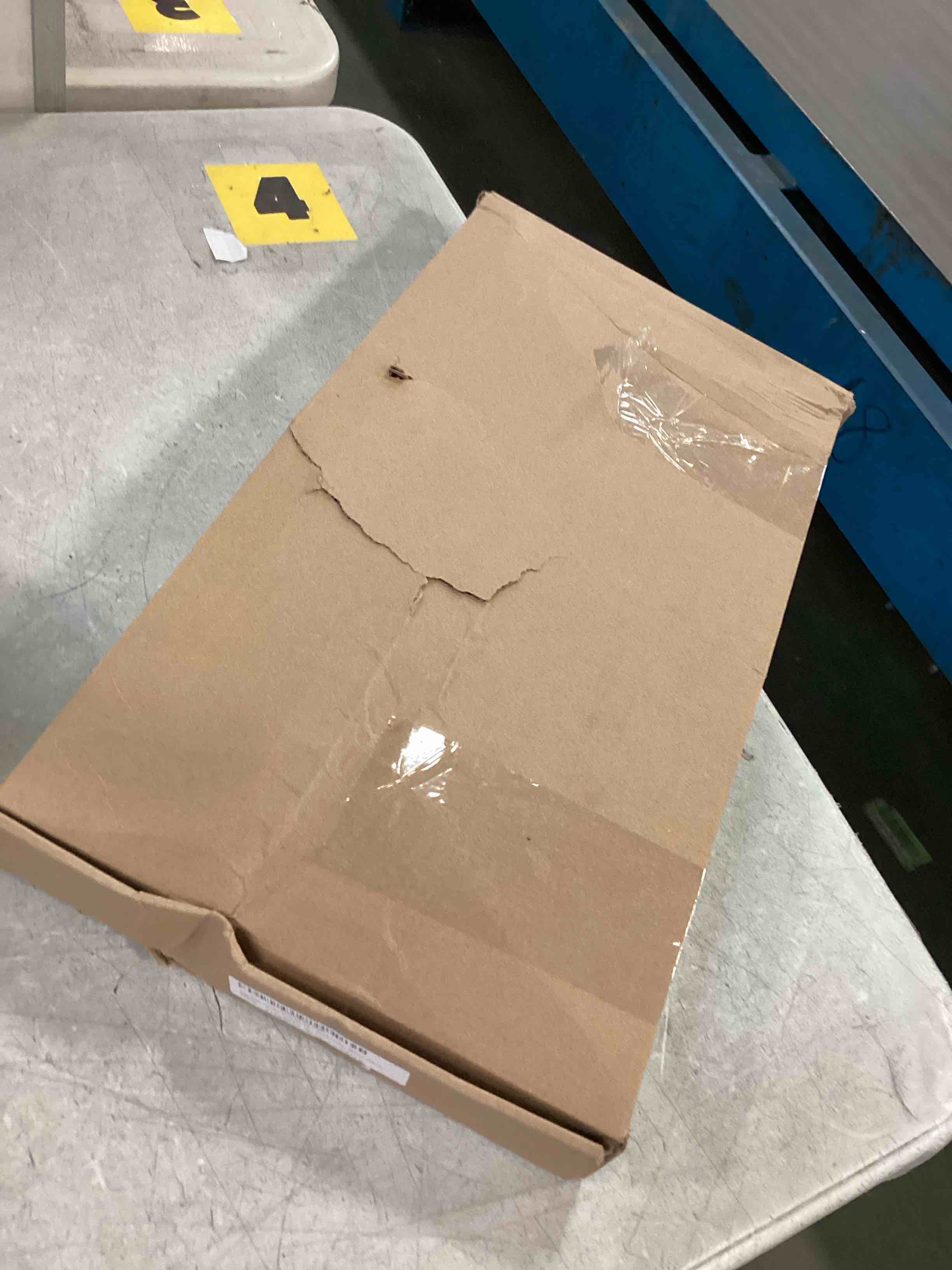 https://s3.amazonaws.com/lotting-images-prod/bidfta/PPE1848008_1733495722530.jpeg
