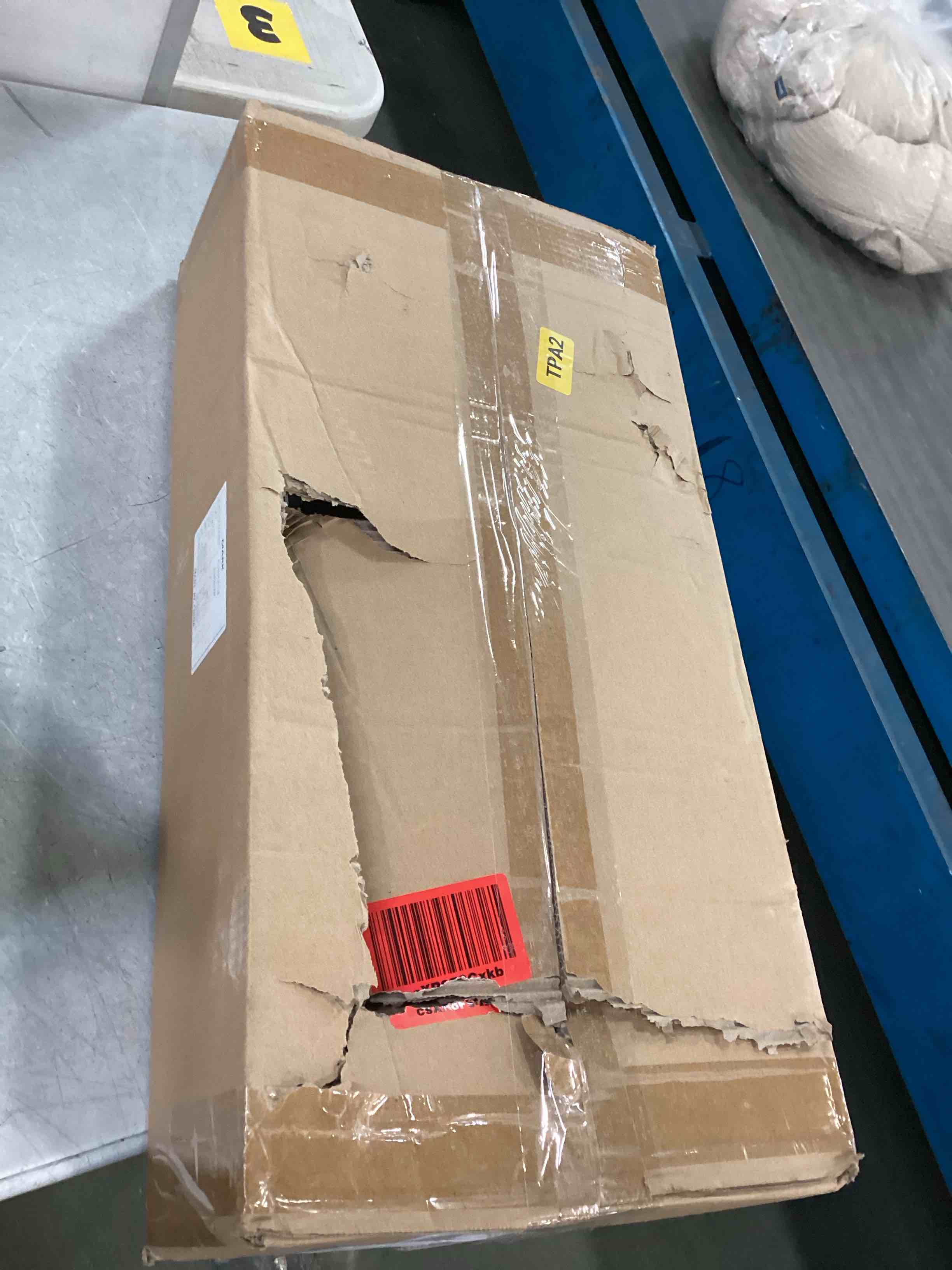 https://s3.amazonaws.com/lotting-images-prod/bidfta/PPE1848053_1733496831624.jpeg