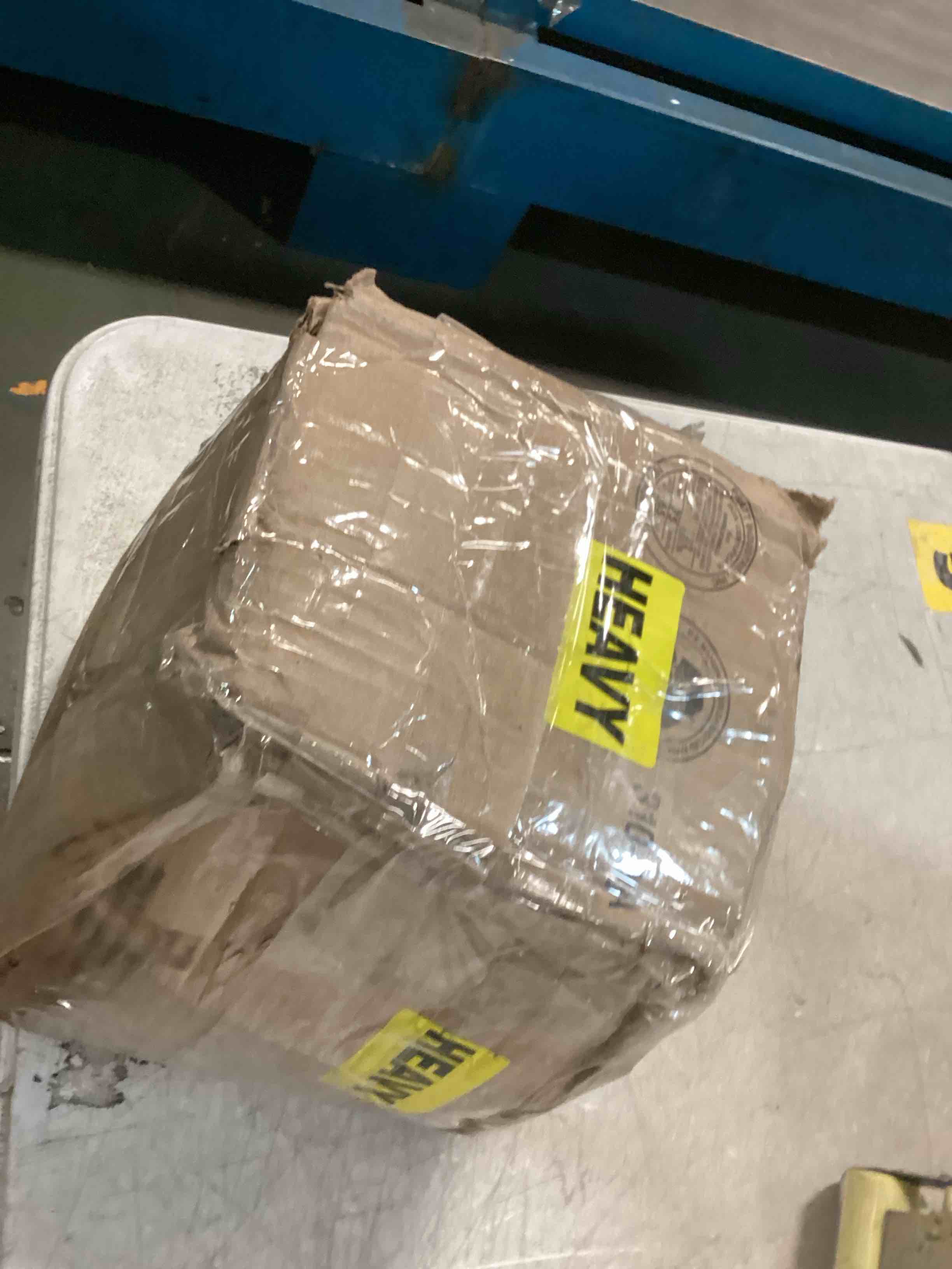https://s3.amazonaws.com/lotting-images-prod/bidfta/PPE1848223_1733751684927.jpeg