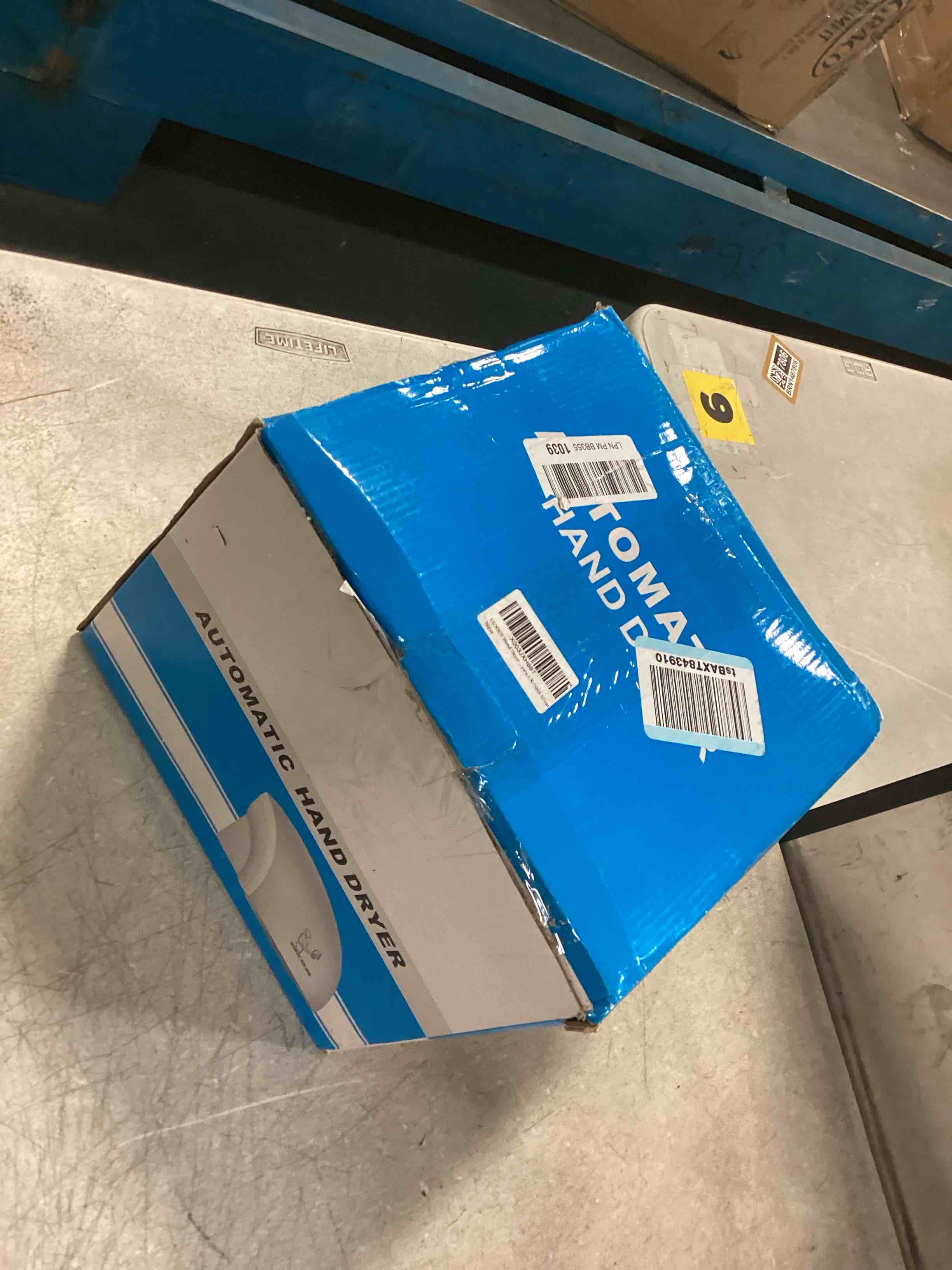 https://s3.amazonaws.com/lotting-images-prod/bidfta/PPE1848284_1733758593561.jpeg