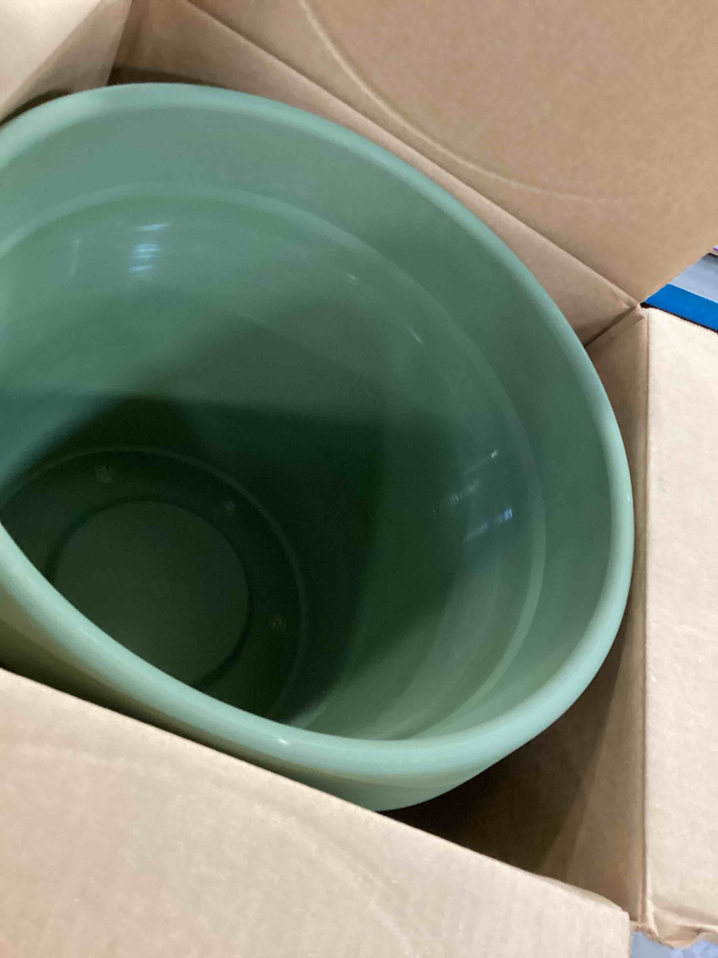 https://s3.amazonaws.com/lotting-images-prod/bidfta/PPE1848349_1733765066277.jpeg