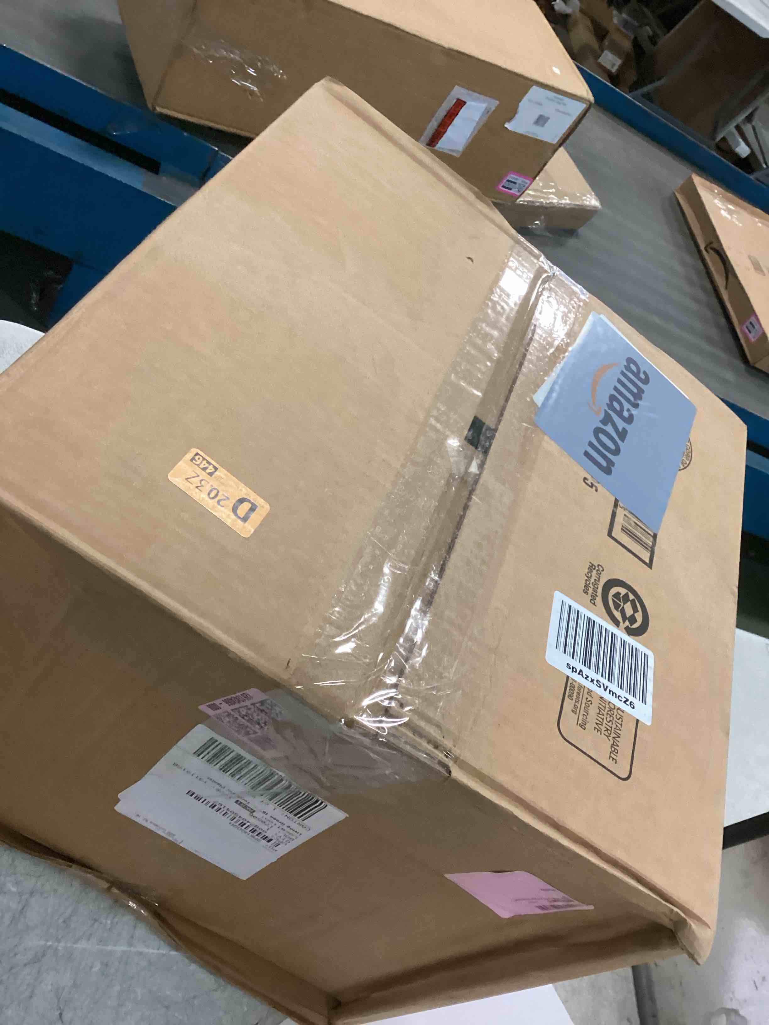 https://s3.amazonaws.com/lotting-images-prod/bidfta/PPE1848349_1733765078097.jpeg