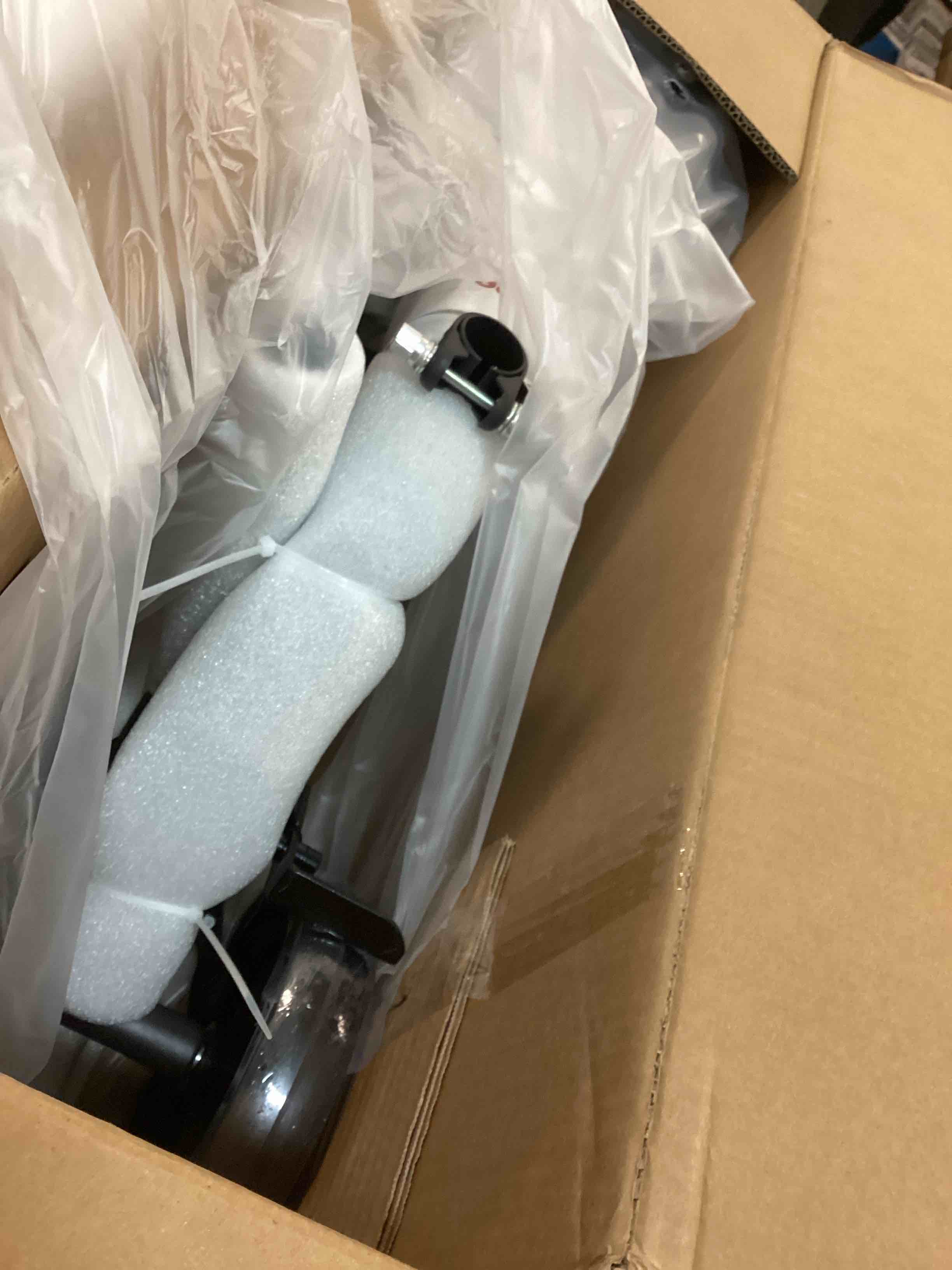 https://s3.amazonaws.com/lotting-images-prod/bidfta/PPE1848710_1733925137796.jpeg
