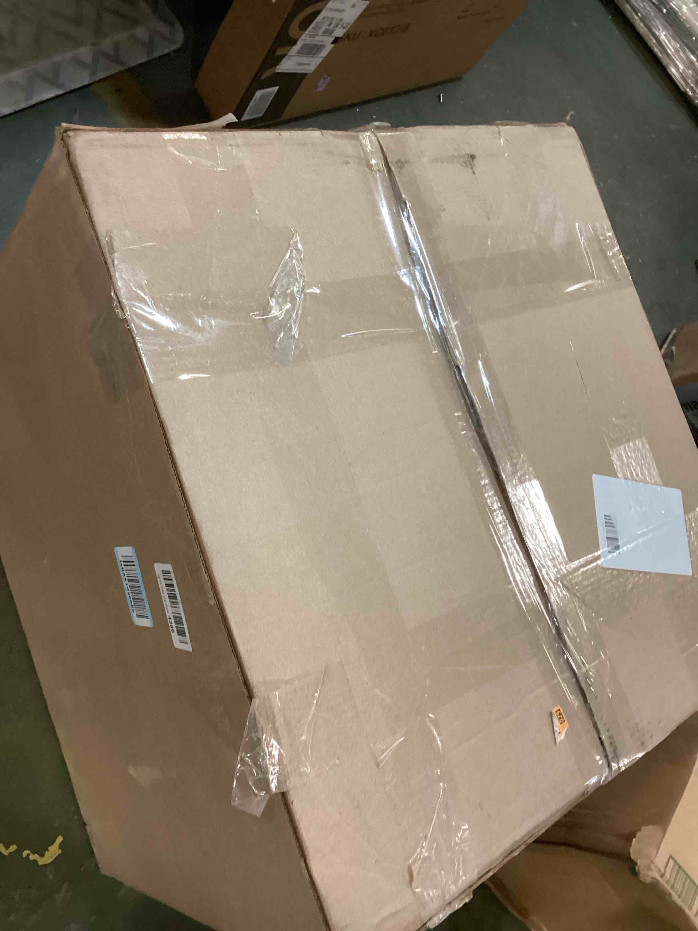 https://s3.amazonaws.com/lotting-images-prod/bidfta/PPE1848831_1733945864734.jpeg