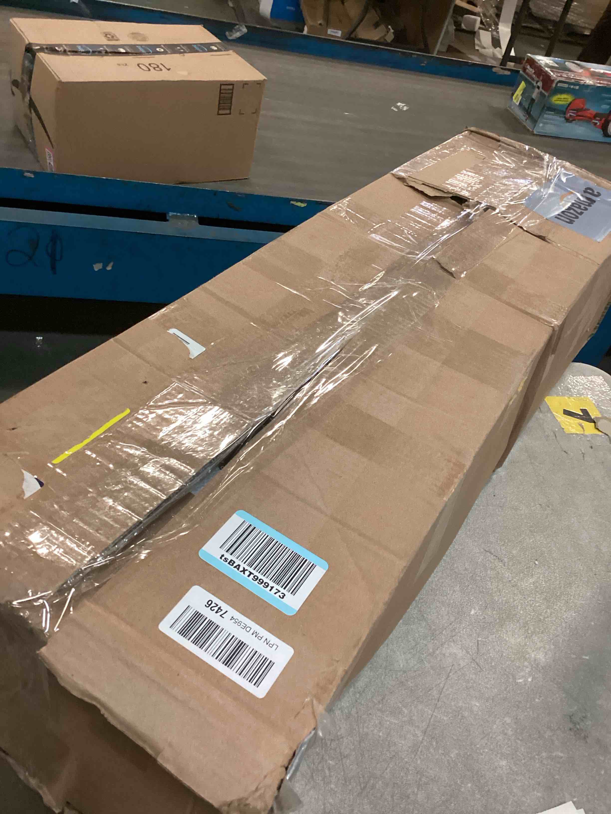 https://s3.amazonaws.com/lotting-images-prod/bidfta/PPE1848841_1733946685407.jpeg