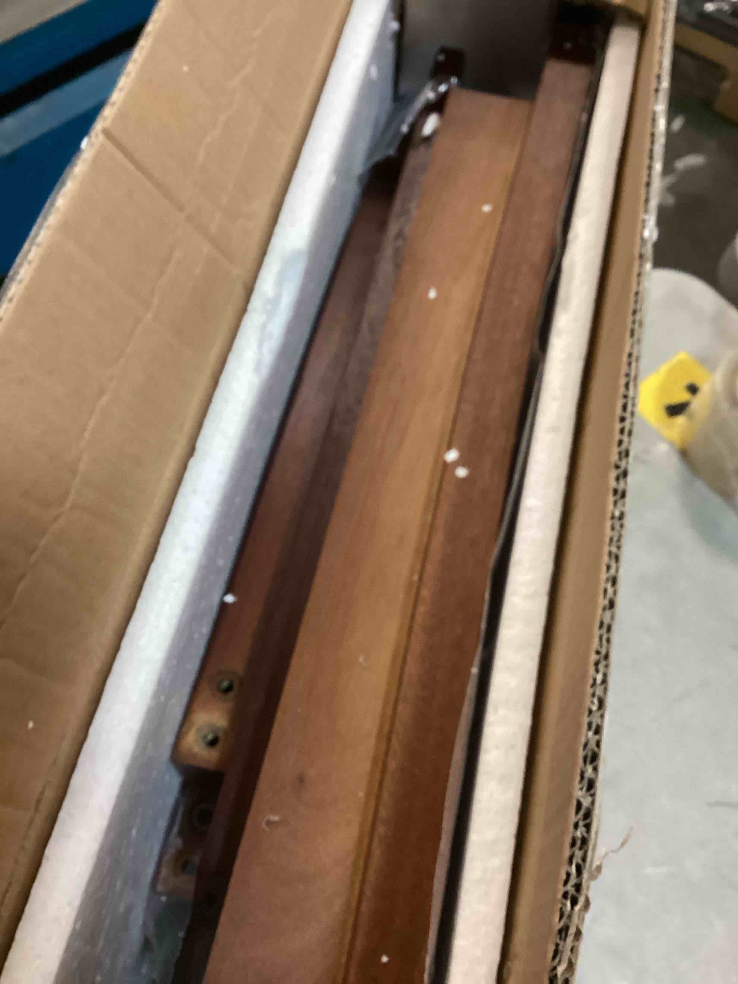 https://s3.amazonaws.com/lotting-images-prod/bidfta/PPE1849416_1732732889285.jpeg