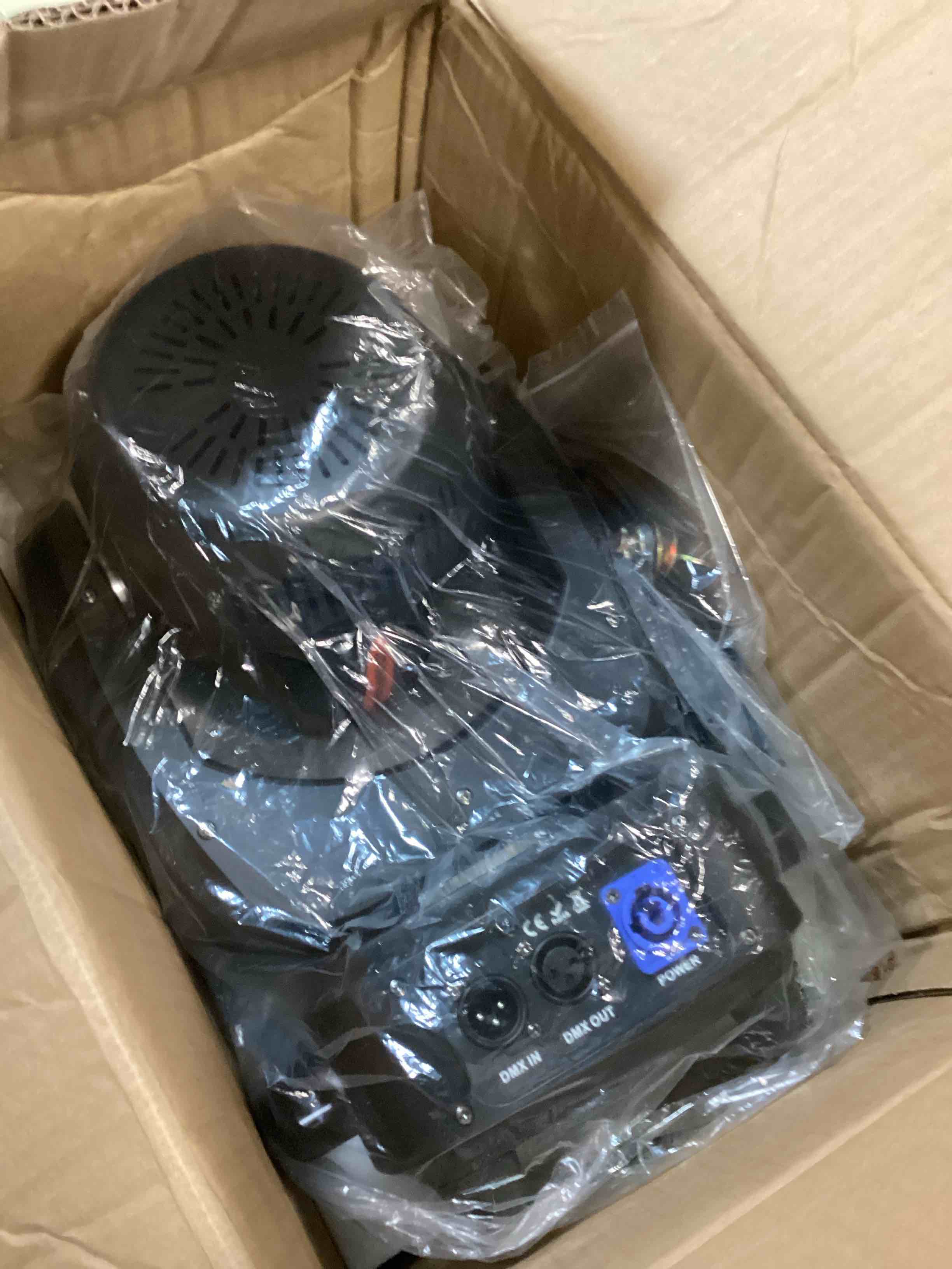 https://s3.amazonaws.com/lotting-images-prod/bidfta/PPE1849472_1732898635612.jpeg