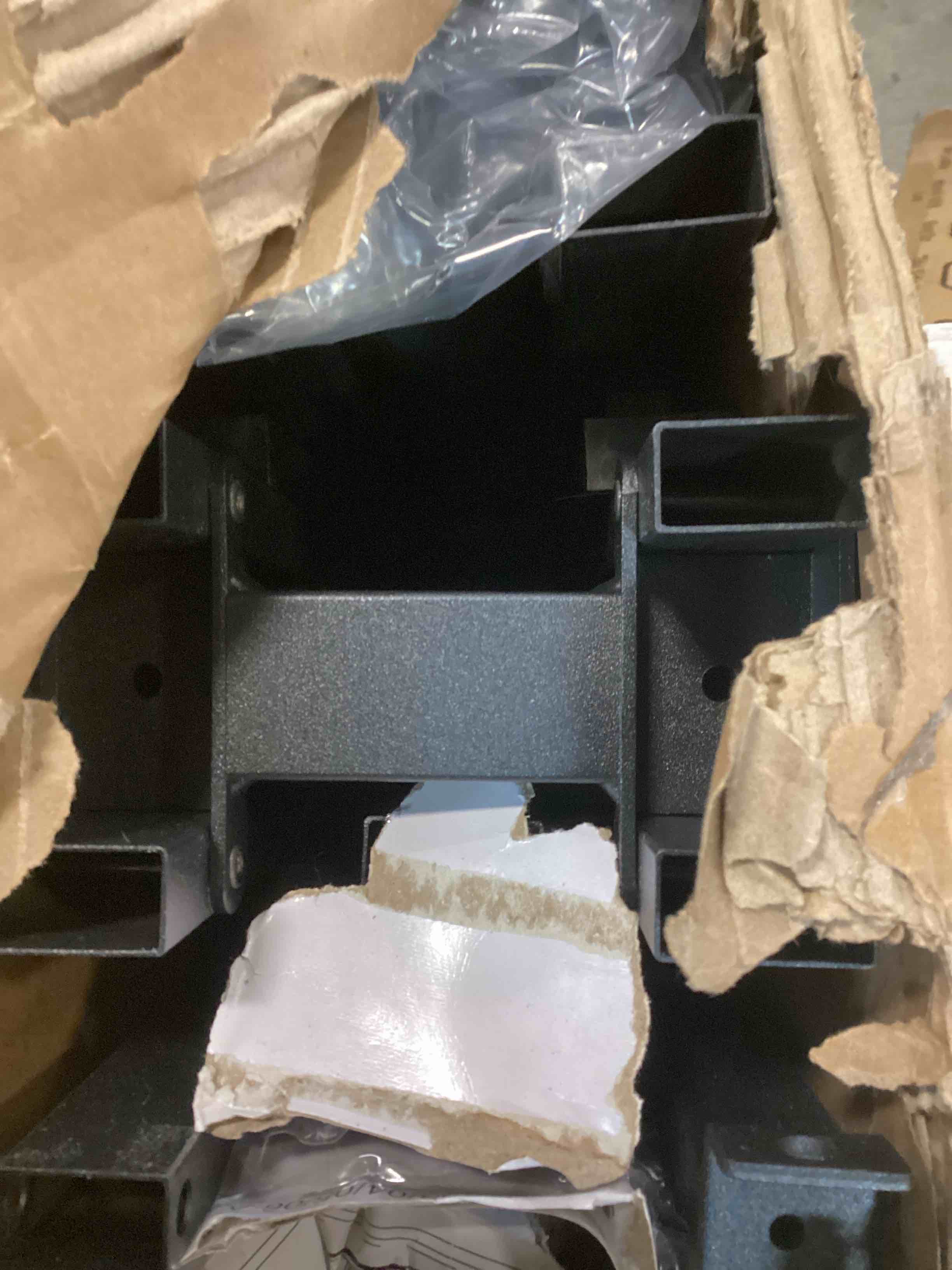https://s3.amazonaws.com/lotting-images-prod/bidfta/PPE1849654_1733164420034.jpeg