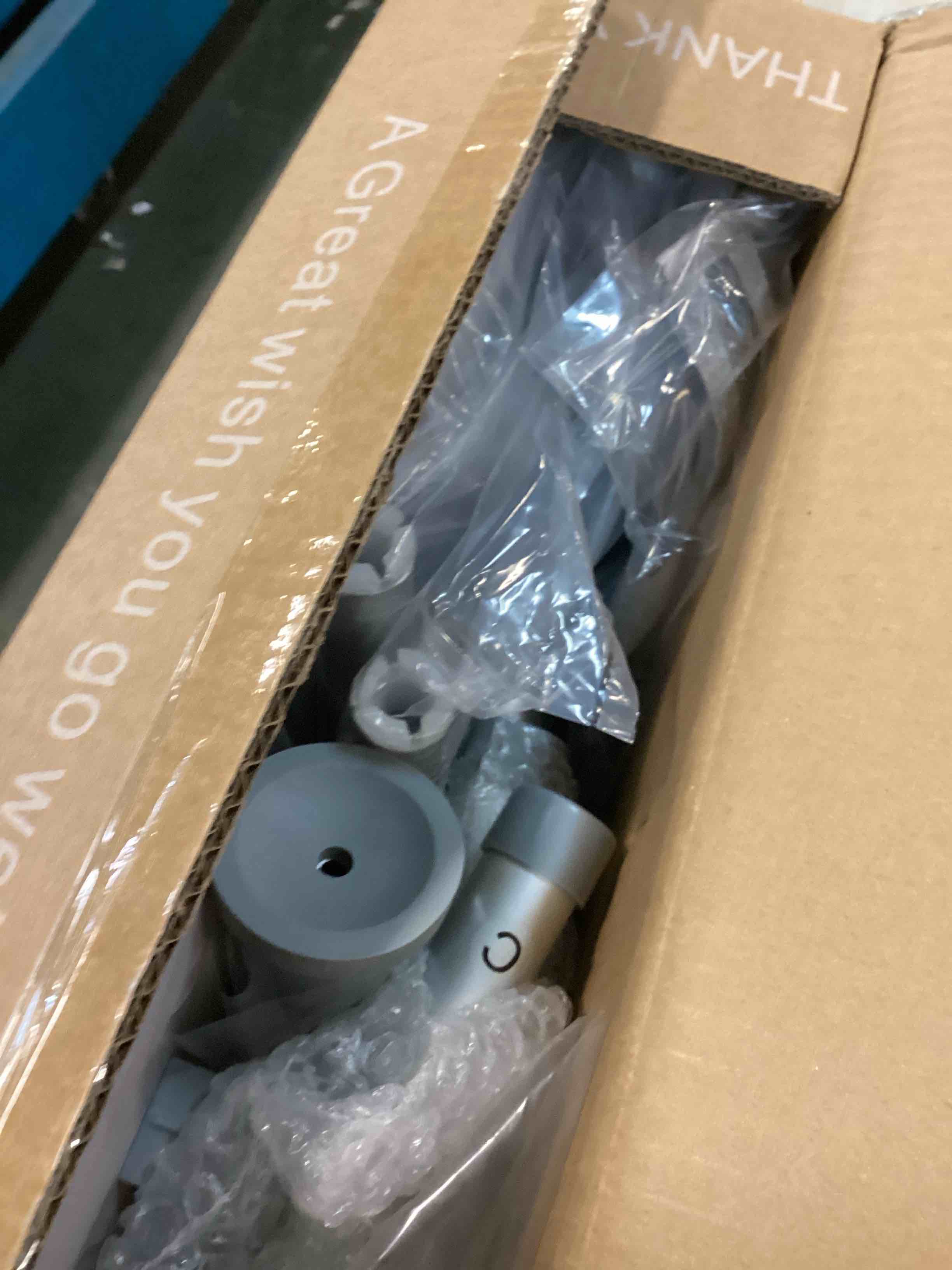 https://s3.amazonaws.com/lotting-images-prod/bidfta/PPE1849666_1733160394671.jpeg