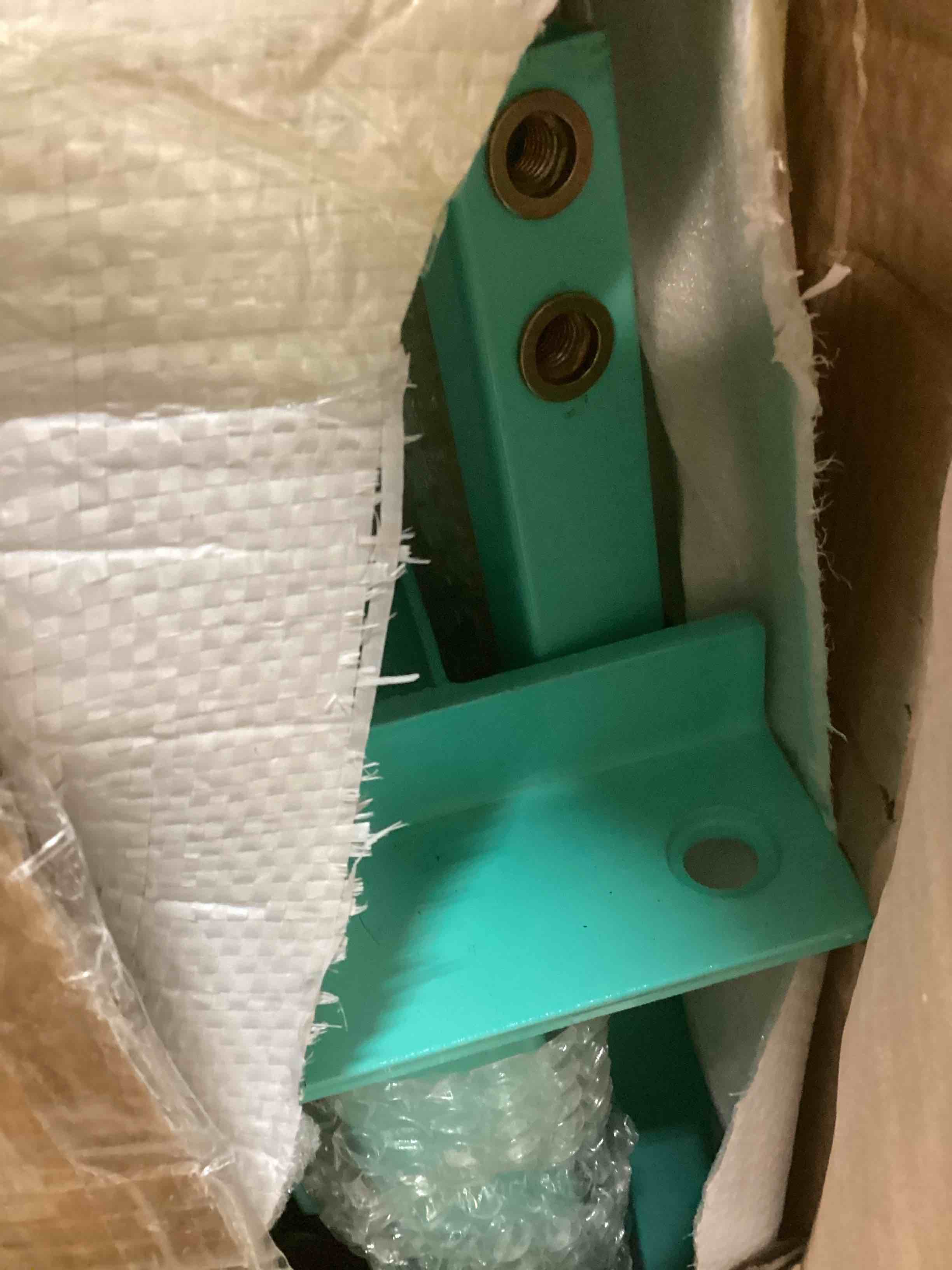 https://s3.amazonaws.com/lotting-images-prod/bidfta/PPE1849711_1733172153347.jpeg