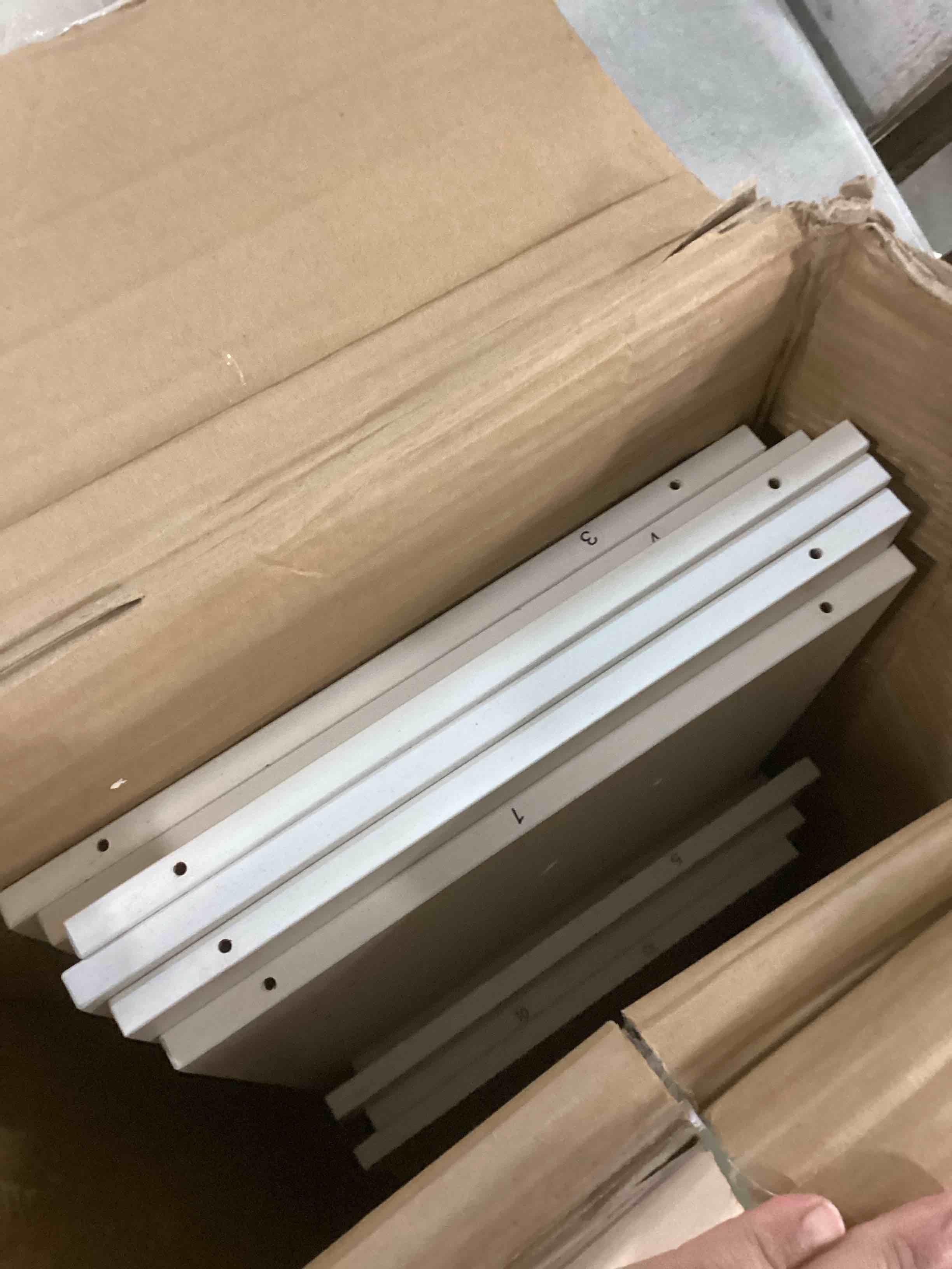 https://s3.amazonaws.com/lotting-images-prod/bidfta/PPE1850347_1733764833658.jpeg