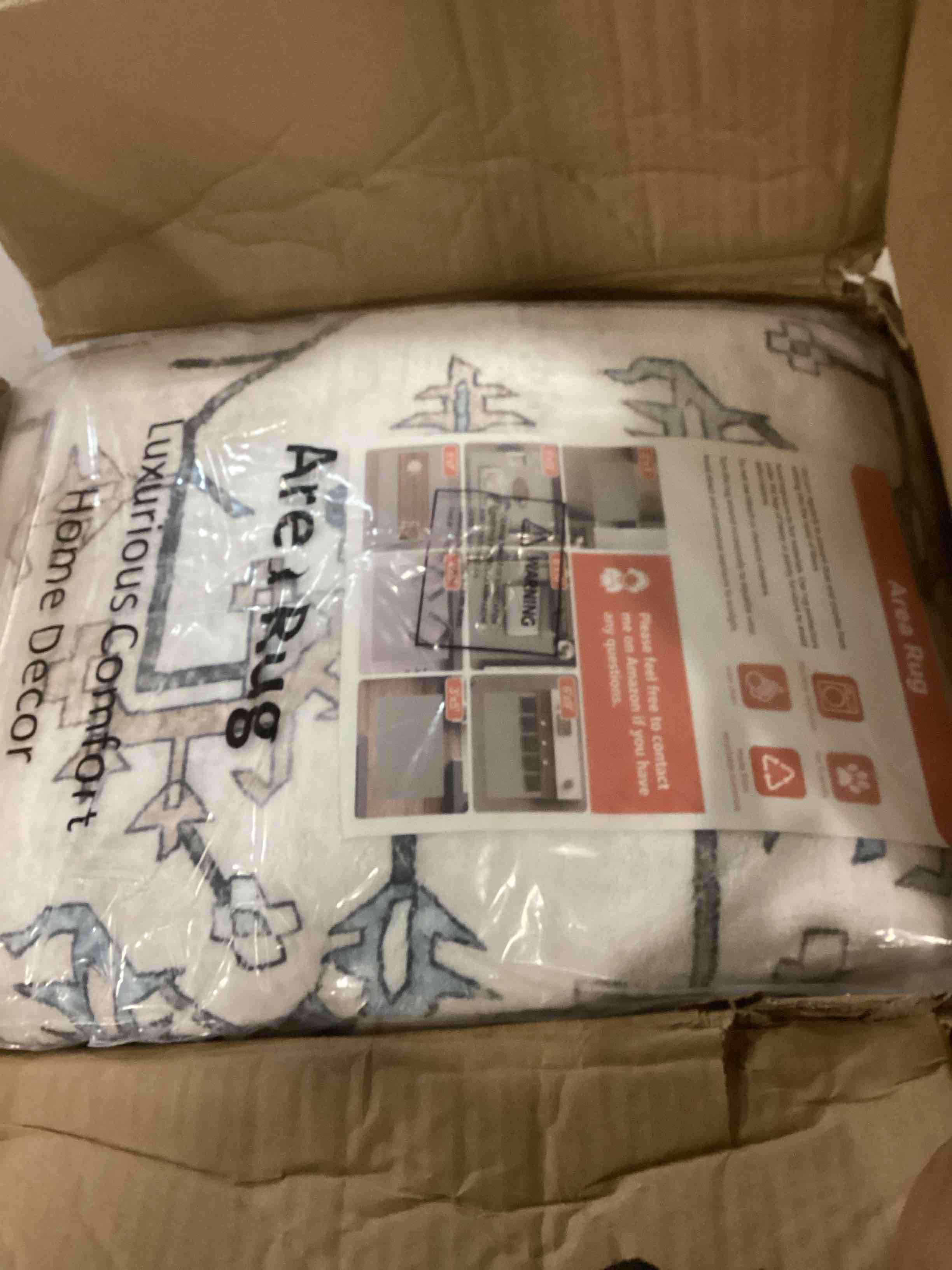 https://s3.amazonaws.com/lotting-images-prod/bidfta/PPE1850357_1733778174244.jpeg