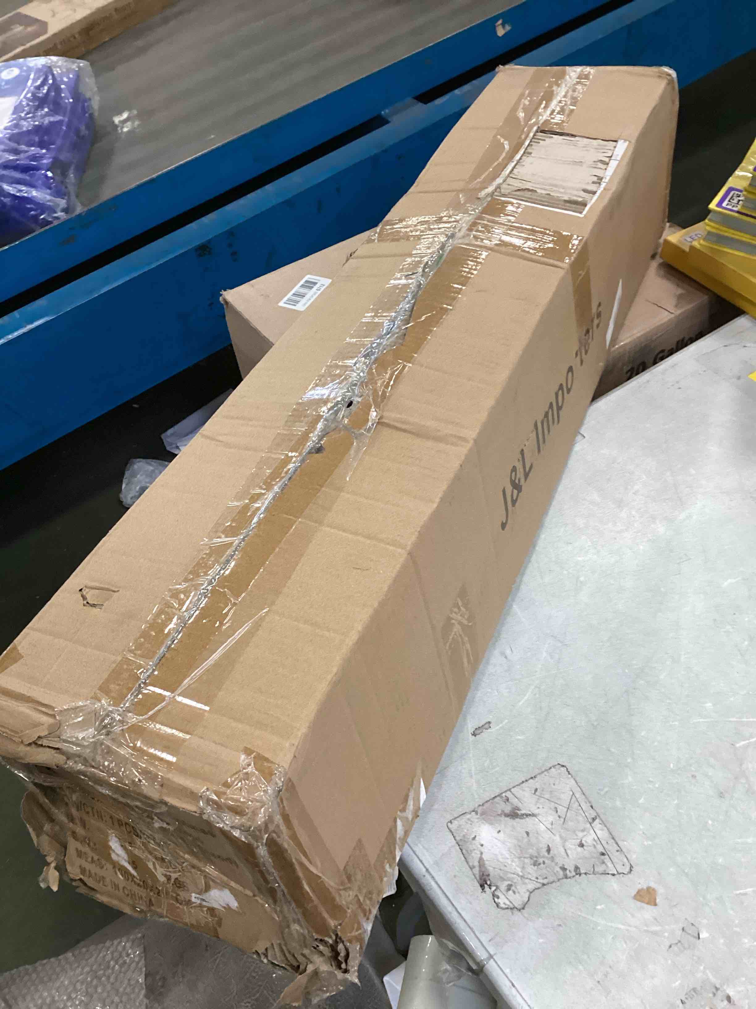 https://s3.amazonaws.com/lotting-images-prod/bidfta/PPE1850613_1734031430822.jpeg