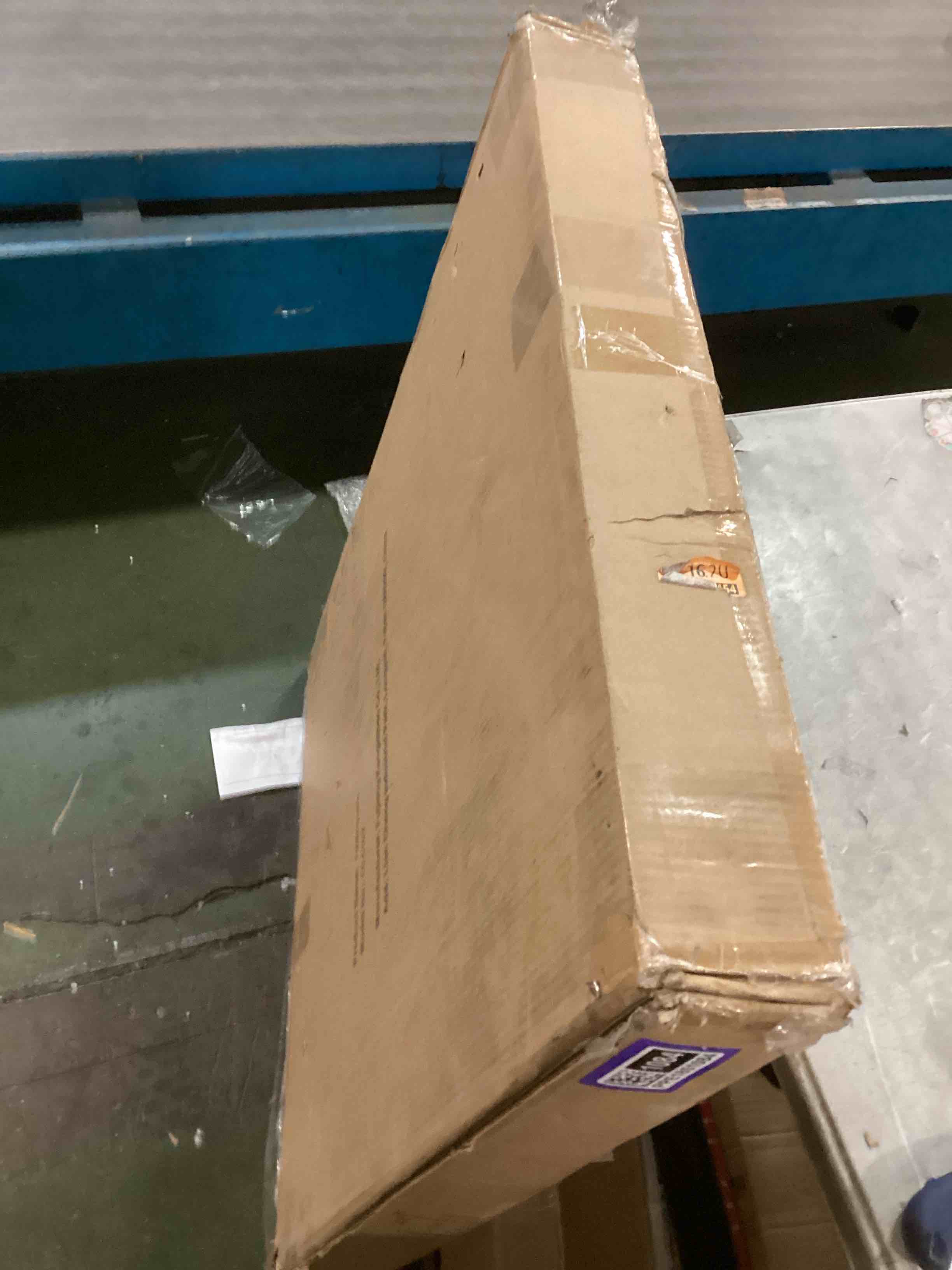 https://s3.amazonaws.com/lotting-images-prod/bidfta/PPE1851084_1734373841680.jpeg