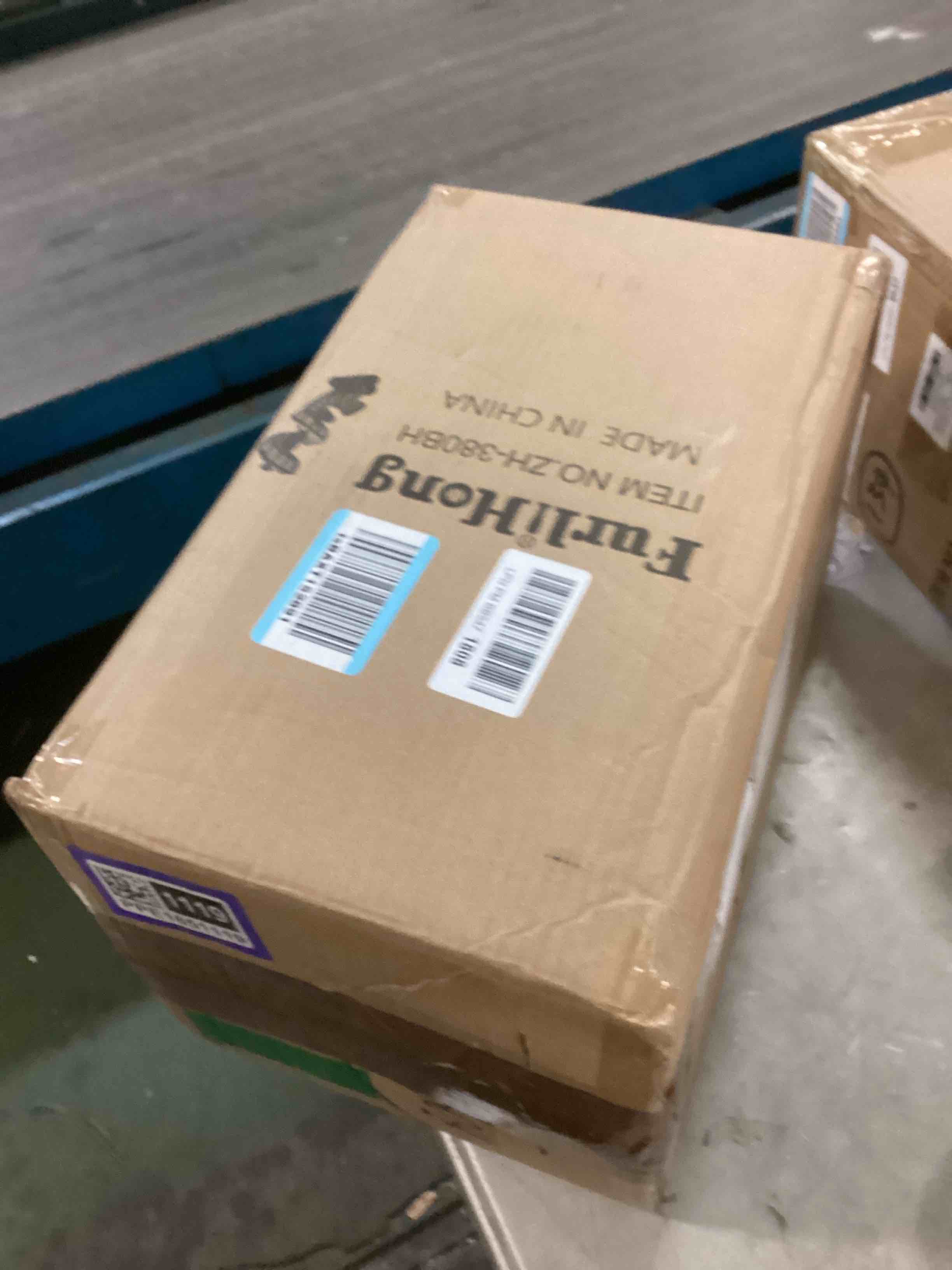 https://s3.amazonaws.com/lotting-images-prod/bidfta/PPE1851119_1734378972674.jpeg
