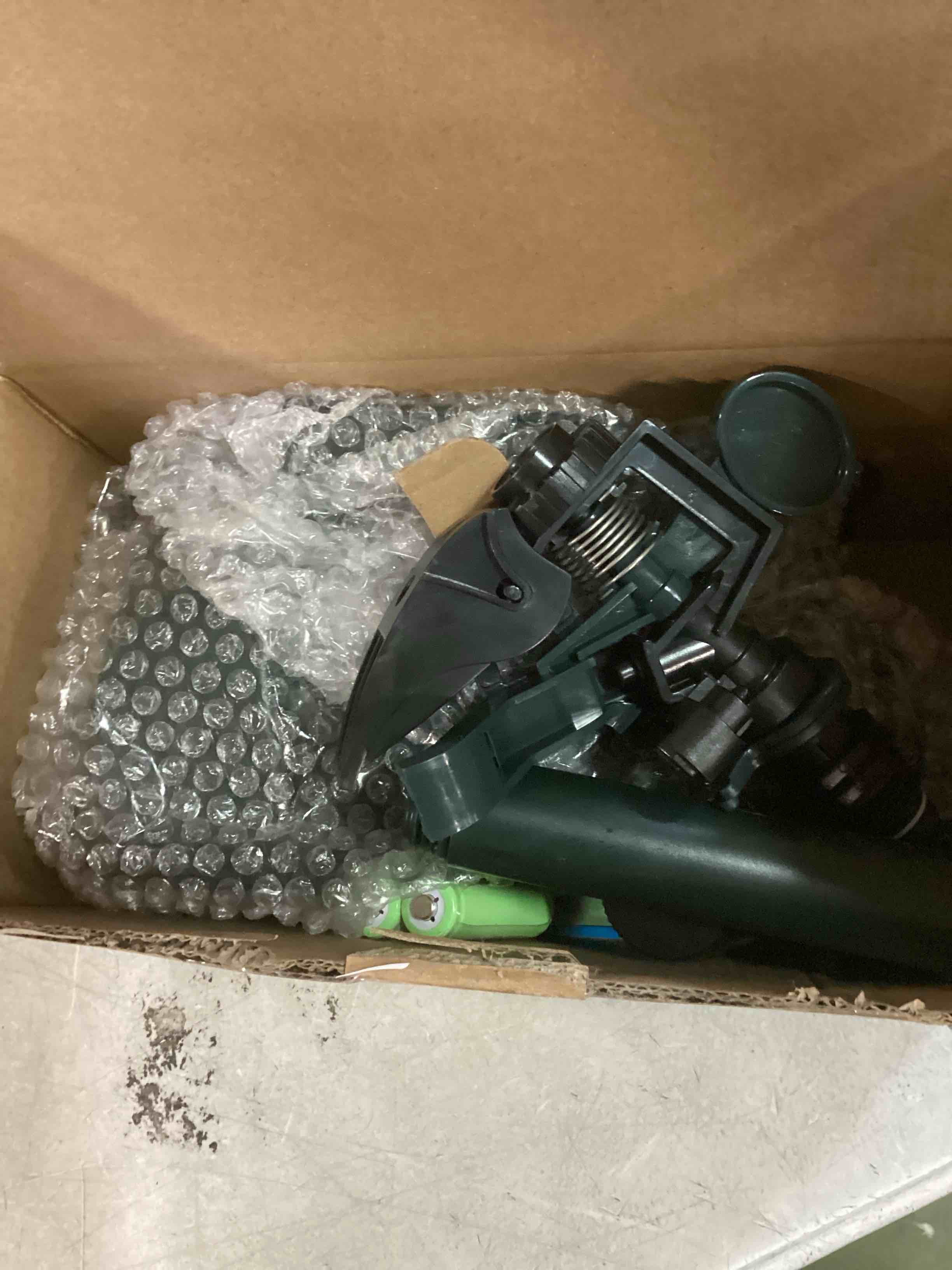 https://s3.amazonaws.com/lotting-images-prod/bidfta/PPE1851348_1734460576052.jpeg
