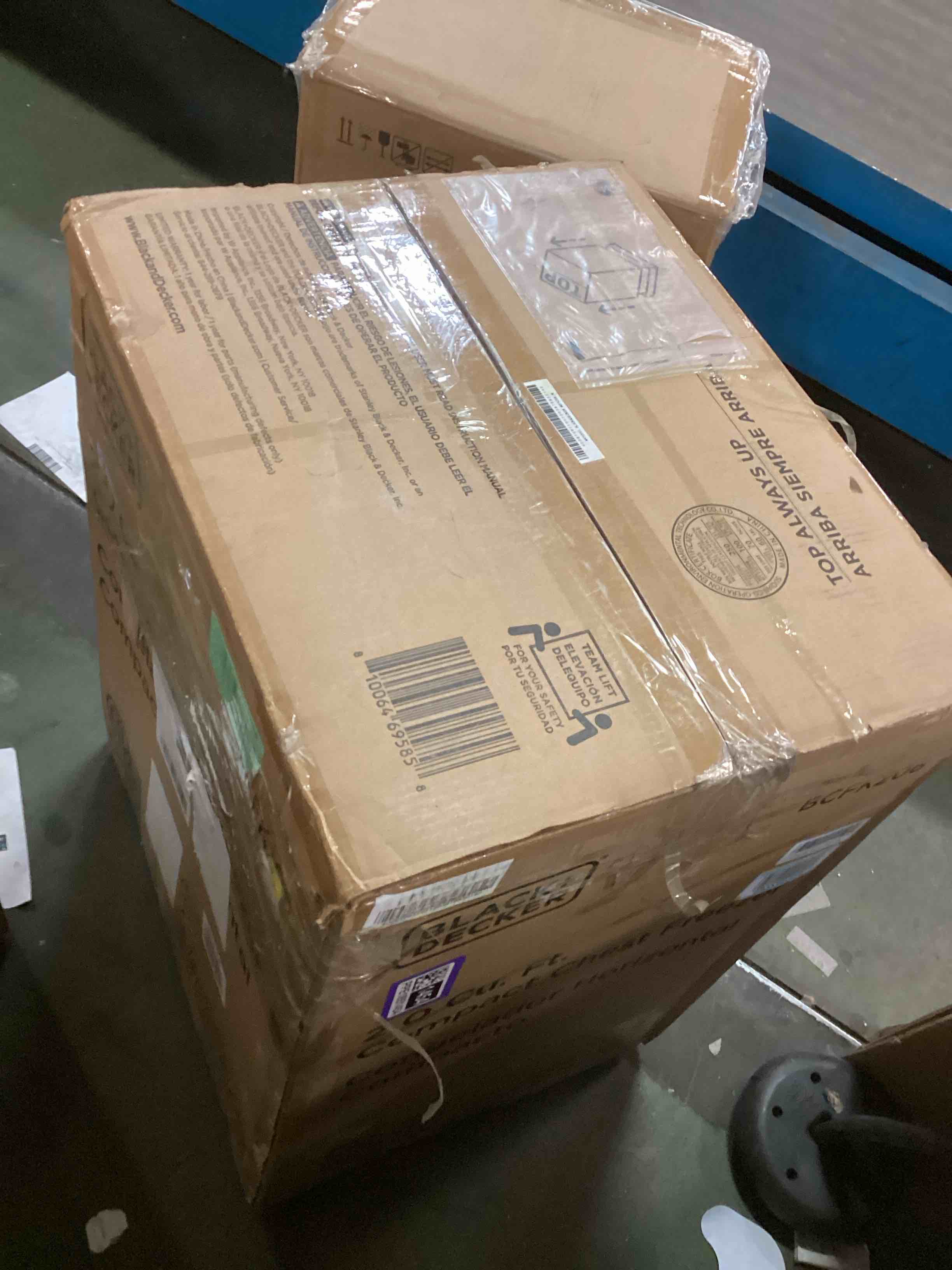 https://s3.amazonaws.com/lotting-images-prod/bidfta/PPE1851454_1734551638349.jpeg