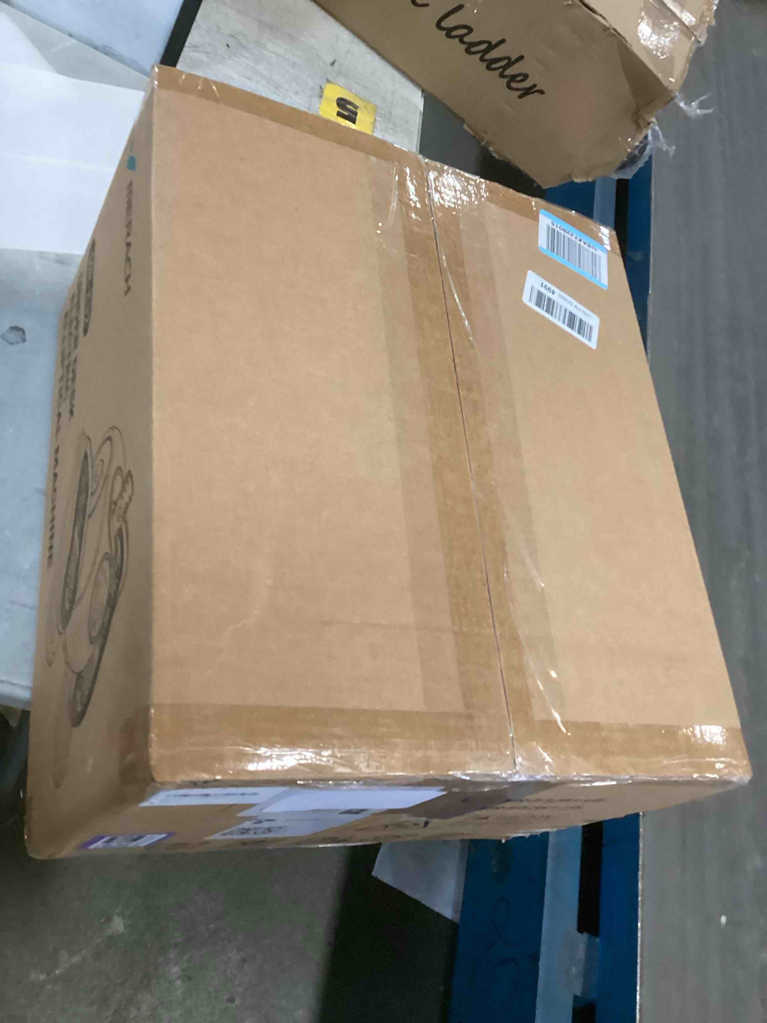 https://s3.amazonaws.com/lotting-images-prod/bidfta/PPE1851972_1734975133936.jpeg